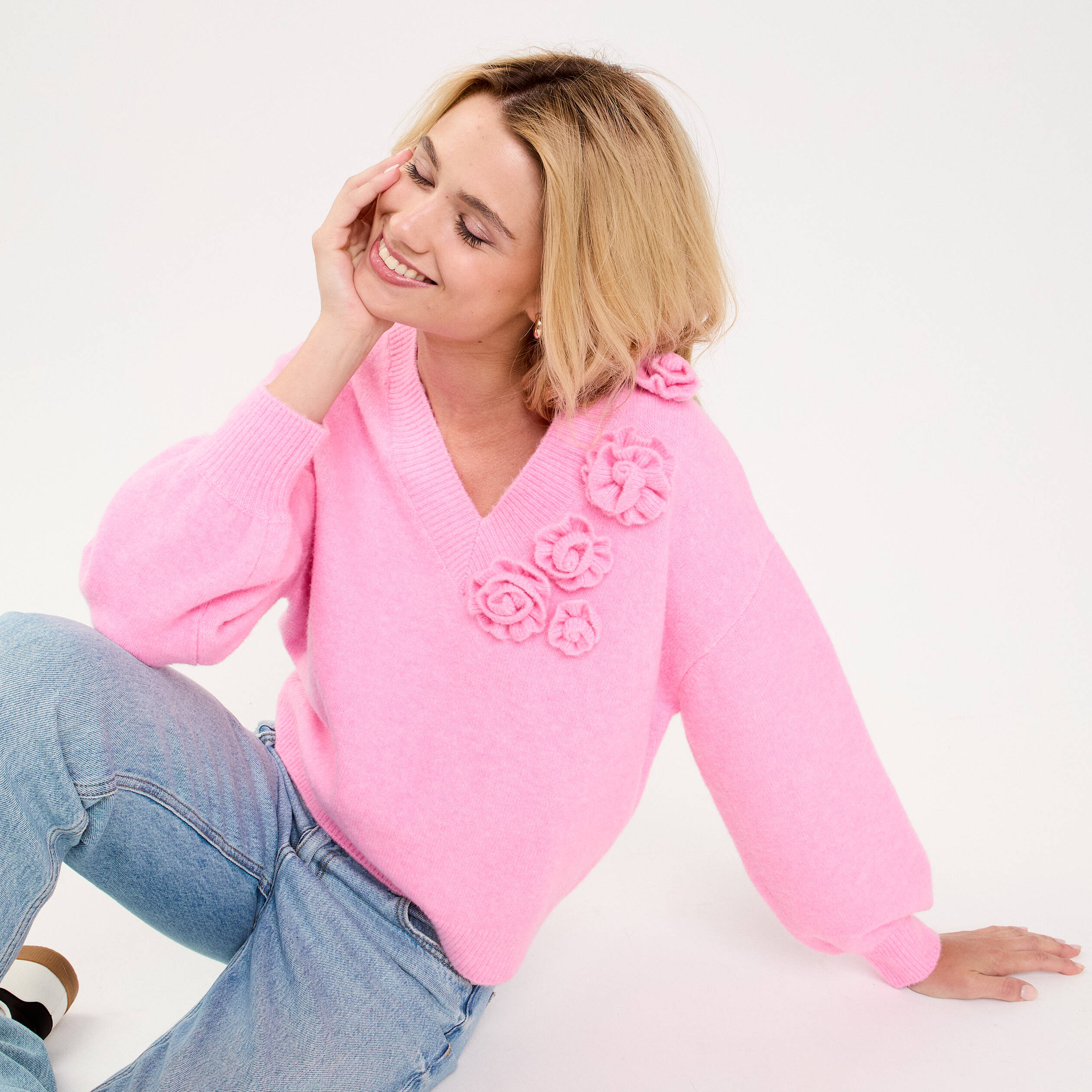 Pull col V avec fleurs en relief rose femme Vibs