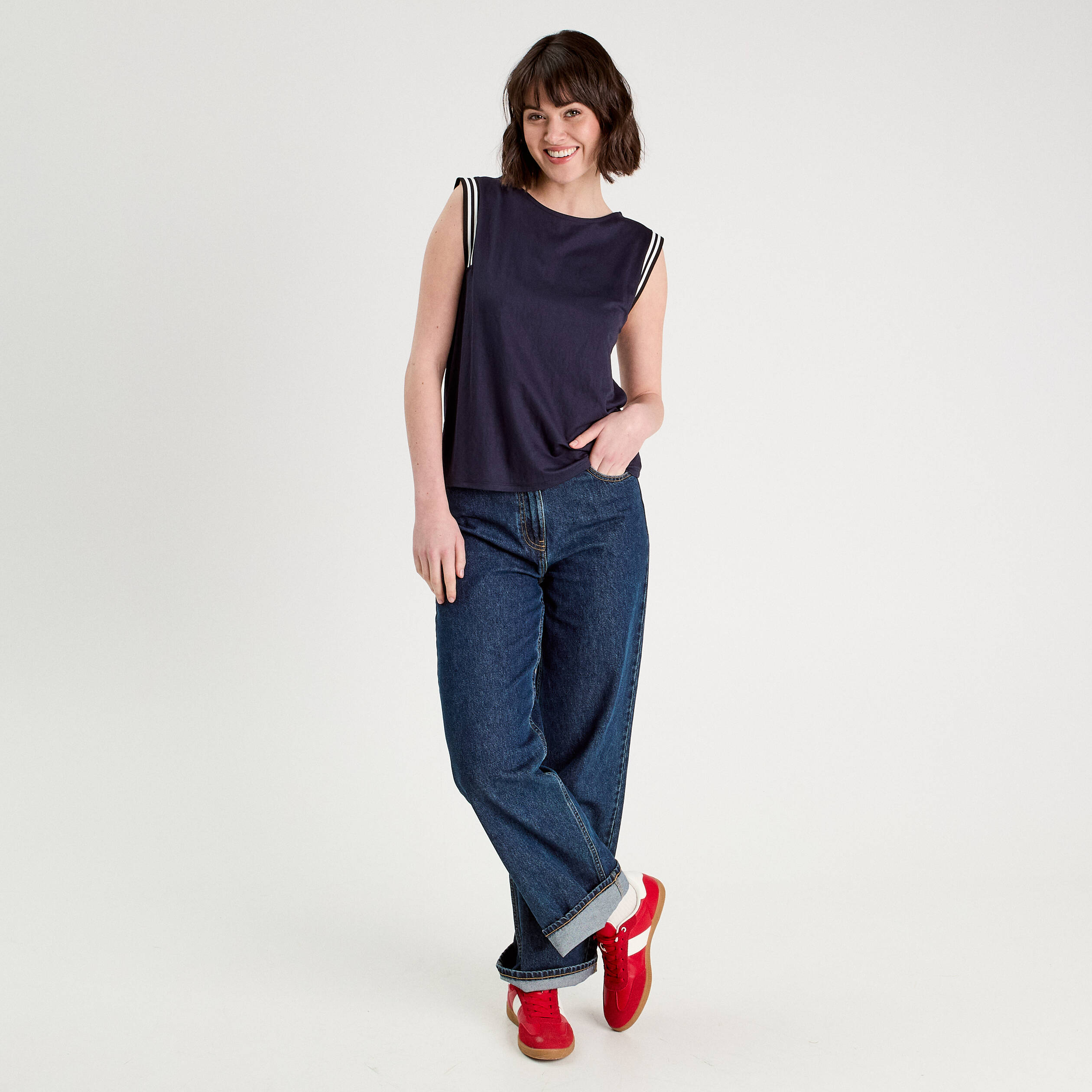 D&eacute;bardeur sans manches bleu marine femme