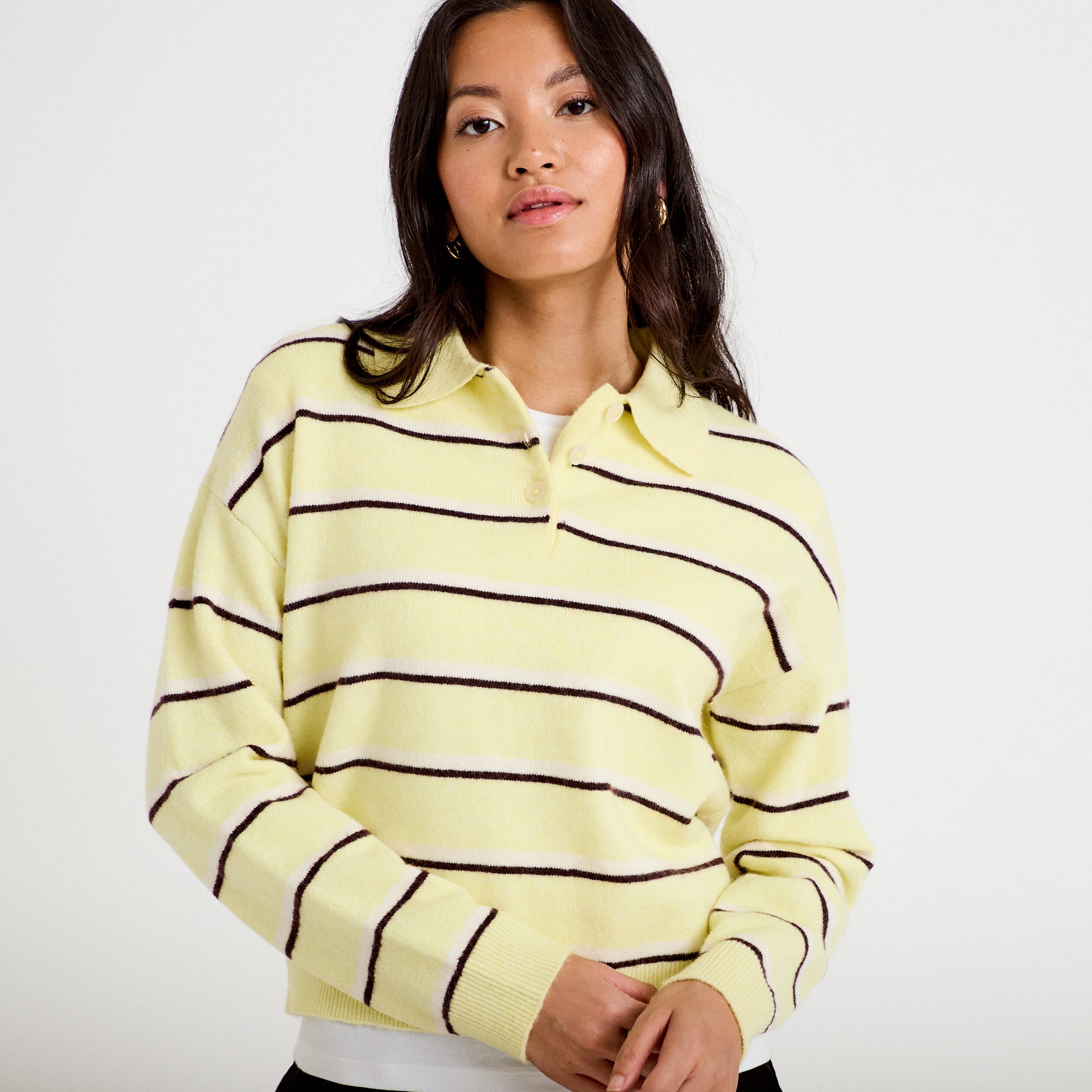 Polo manches longues col chemise jaune clair femme