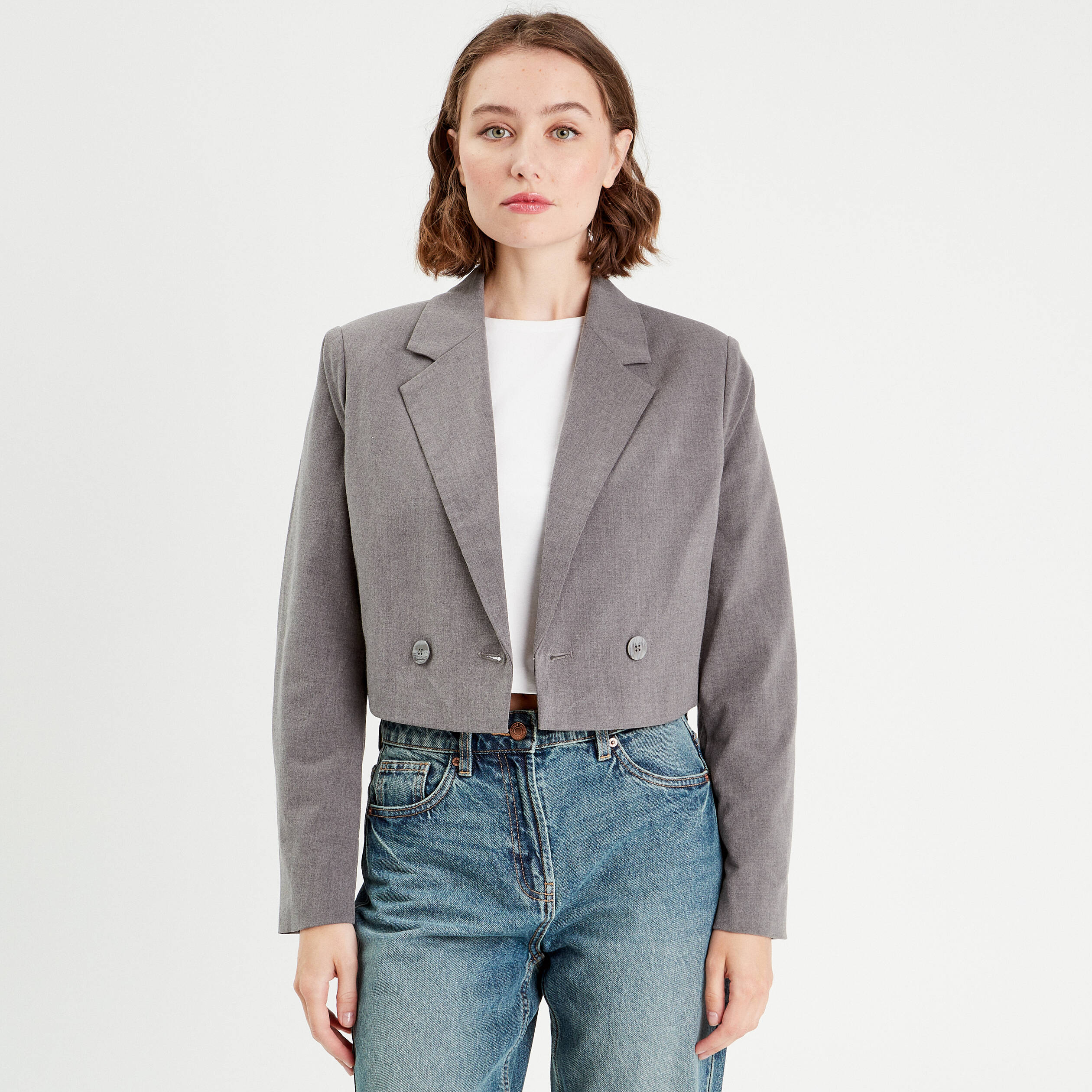 veste blazer droite courte gris fonce femme Veste blazer droite courte gris foncé femme