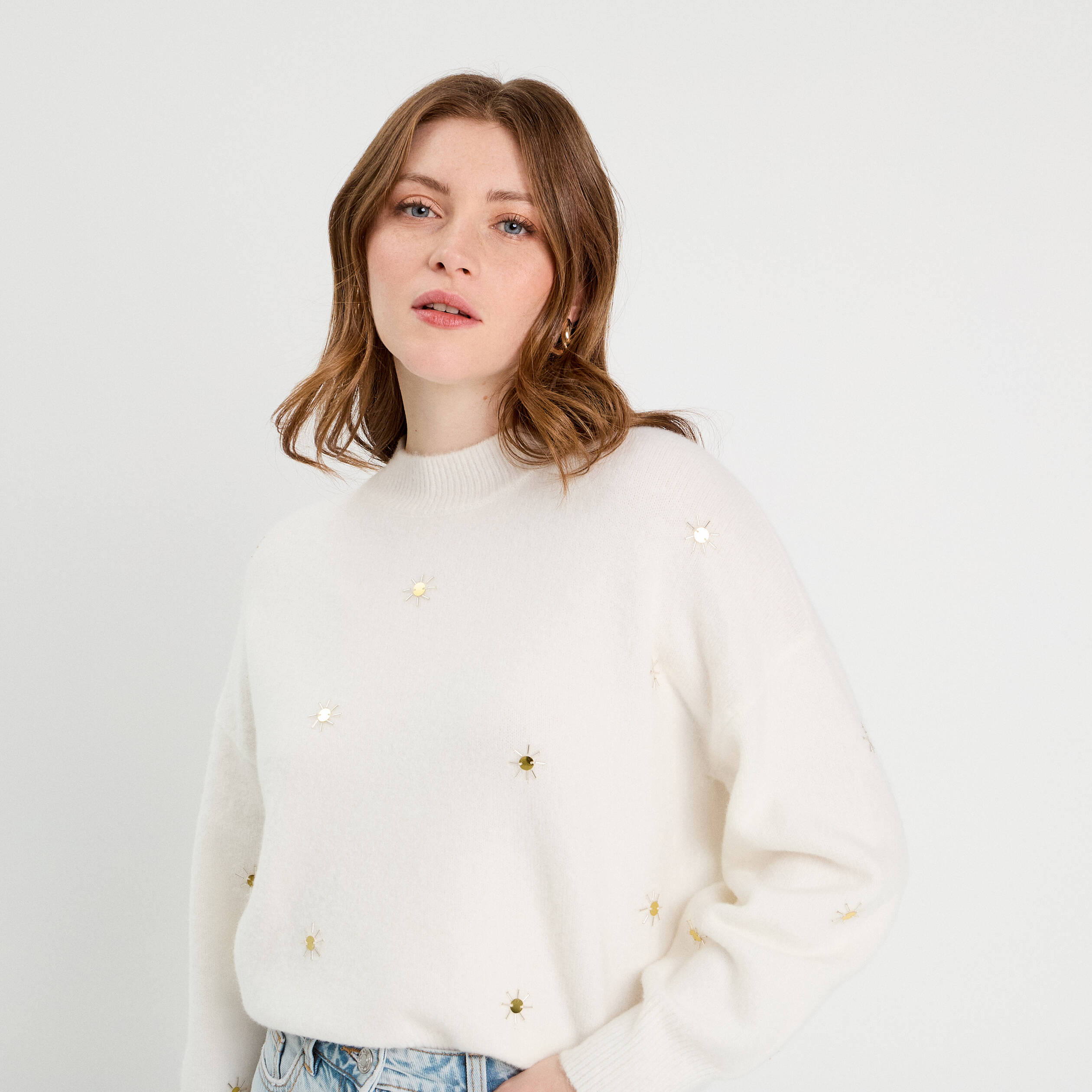 pull avec details bijoux ecru femme Pull avec détails bijoux ecru femme