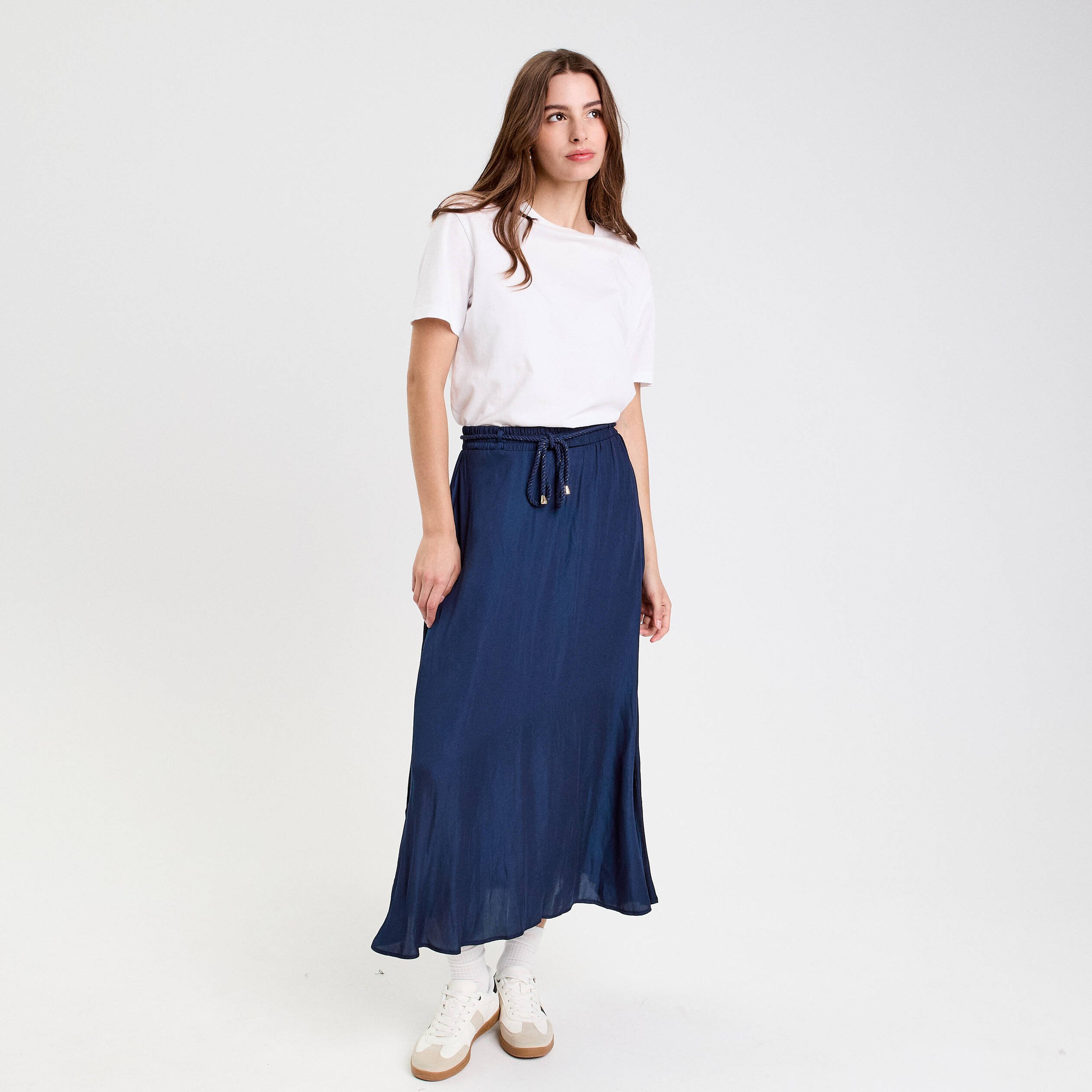 jupe longue evasee satin bleu marine femme Jupe longue évasée satin bleu marine femme