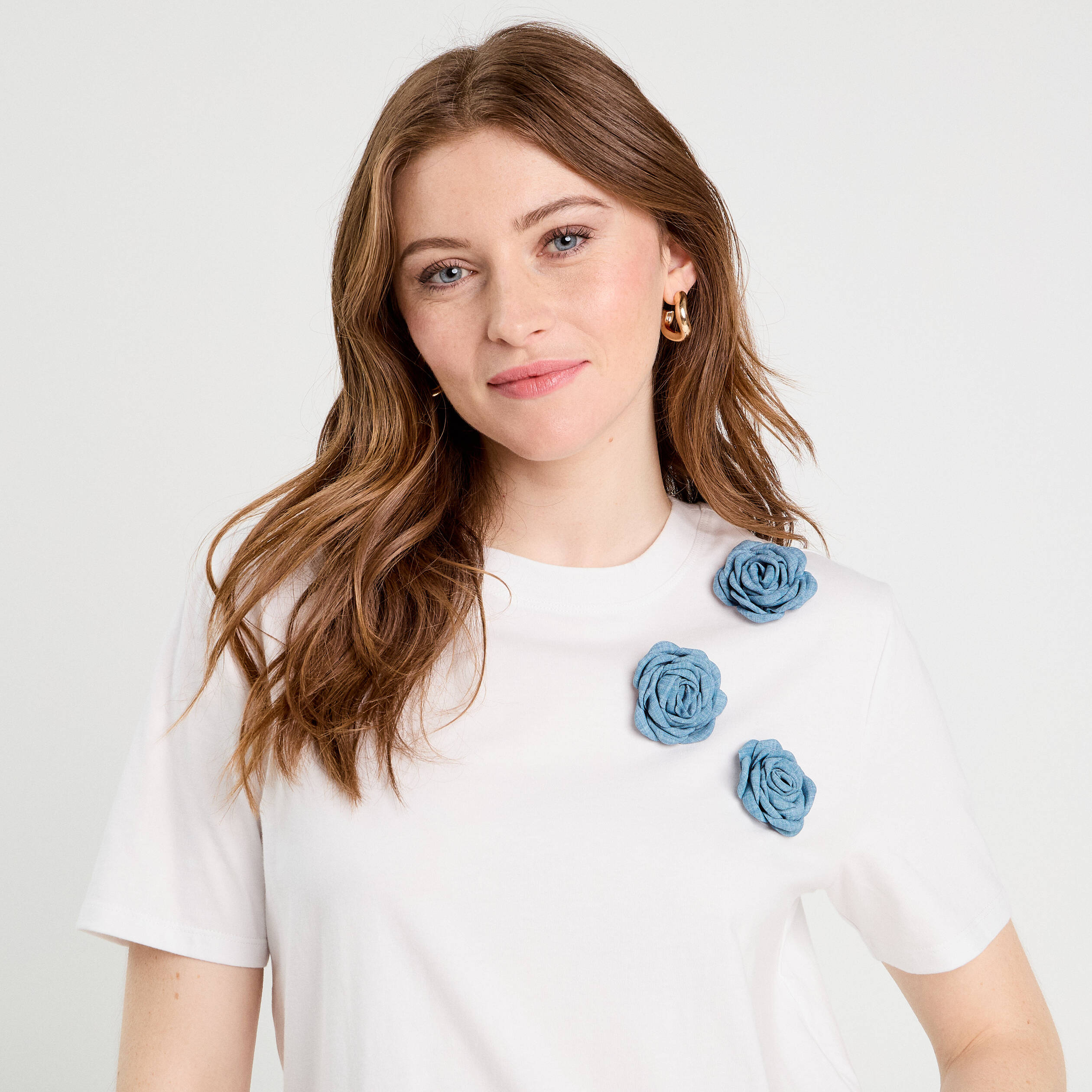 T-shirt détails fleurs blanc femme