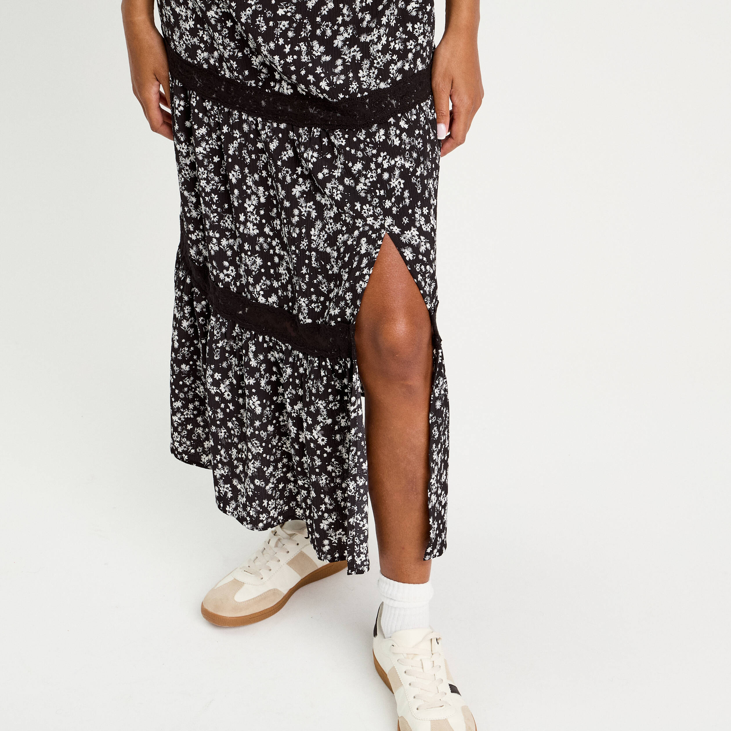 jupe longue evasee noir femme Jupe longue évasée noir femme