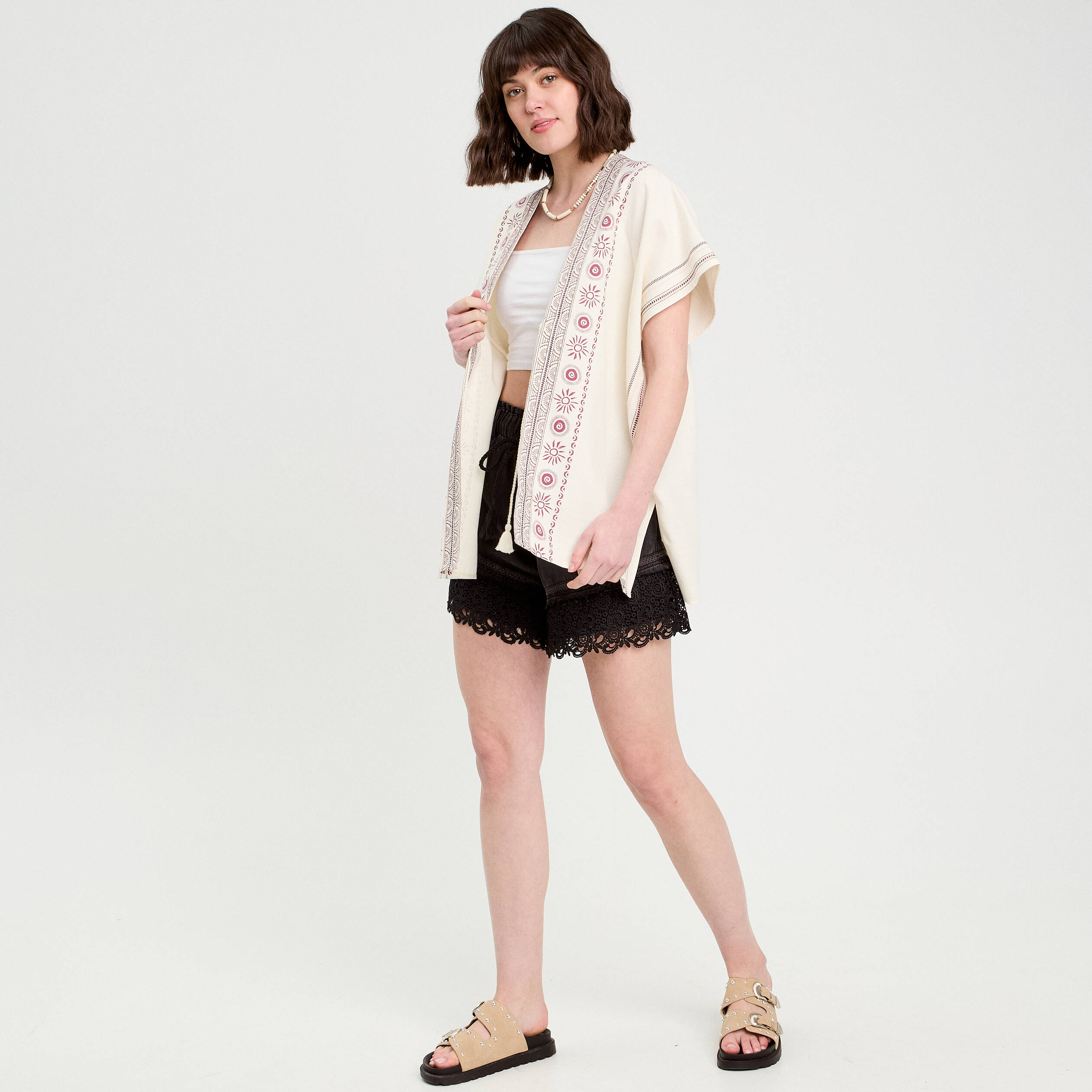 Par&eacute;o de plage brod&eacute; blanc femme