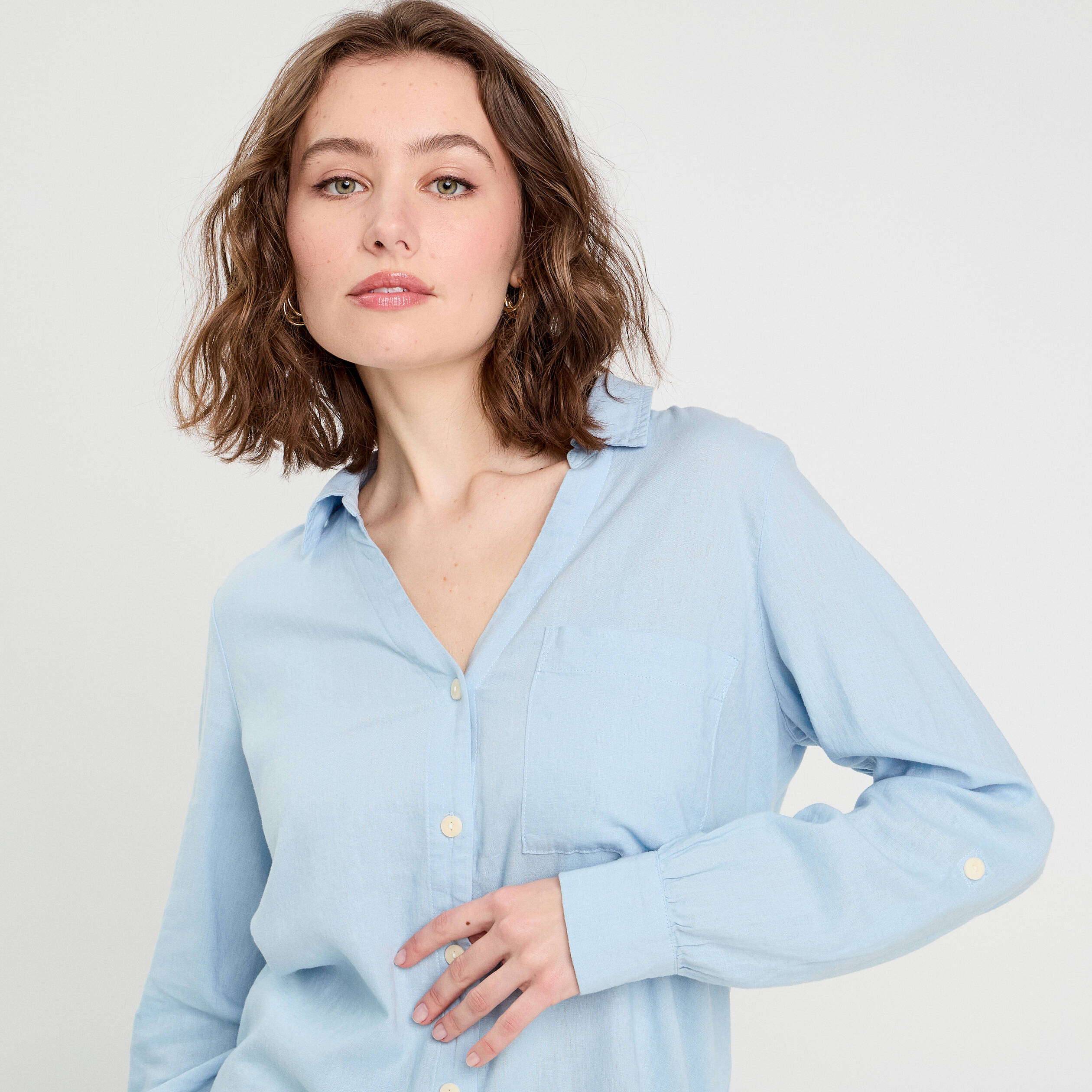 Chemise manches longues contenant du lin bleu pastel femme
