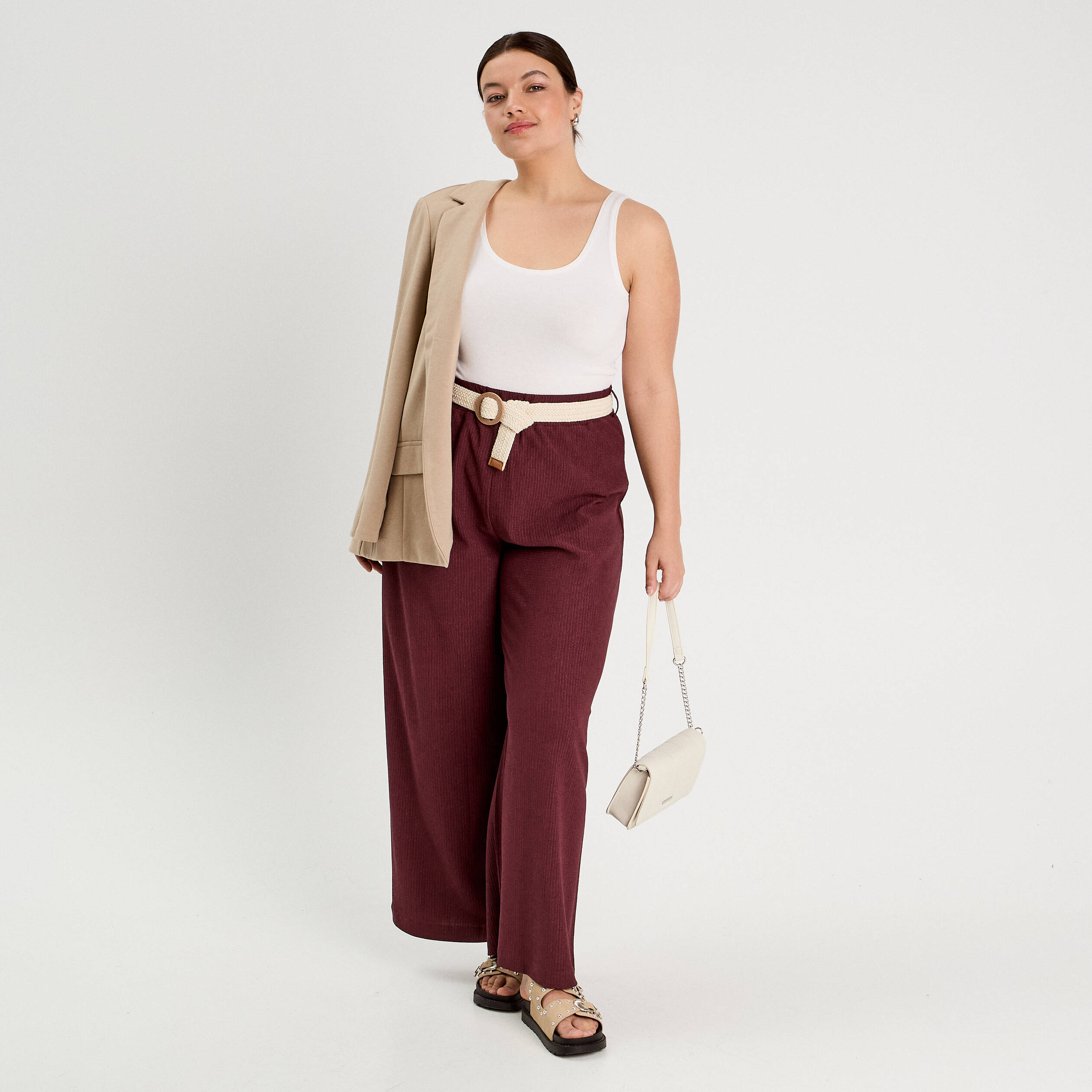 Pantalon large fluide ceintur&eacute; prune femme