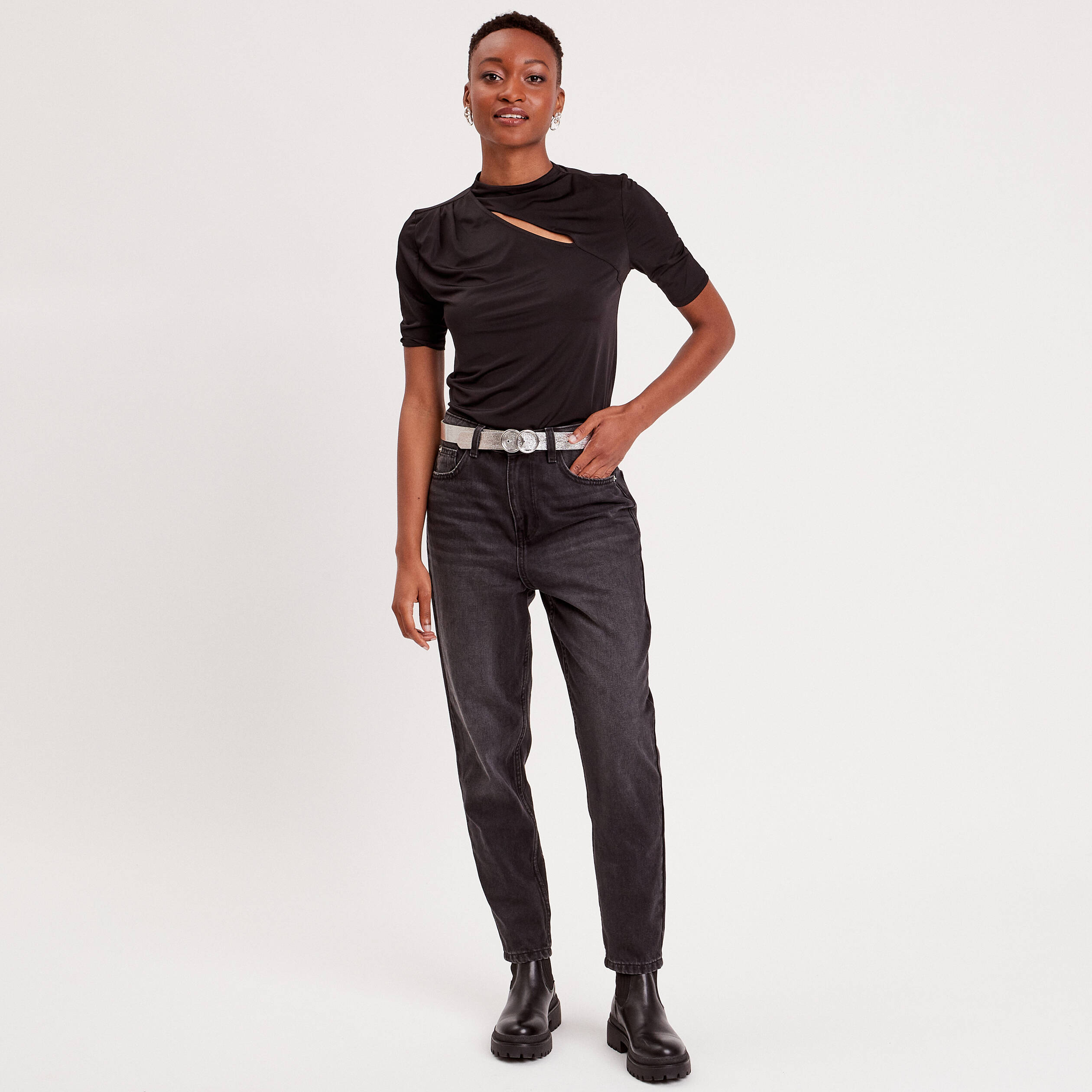 t shirt avec ouverture noir femme T-shirt avec ouverture noir femme