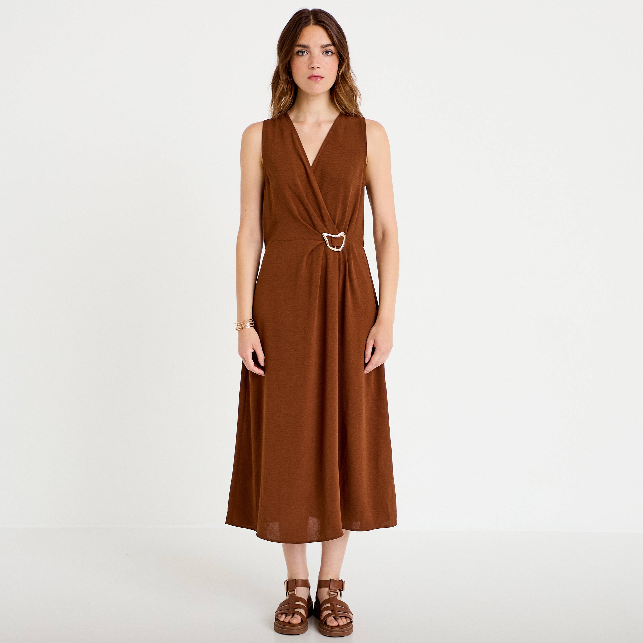 Robe droite 3/4 sans manches col v marron femme