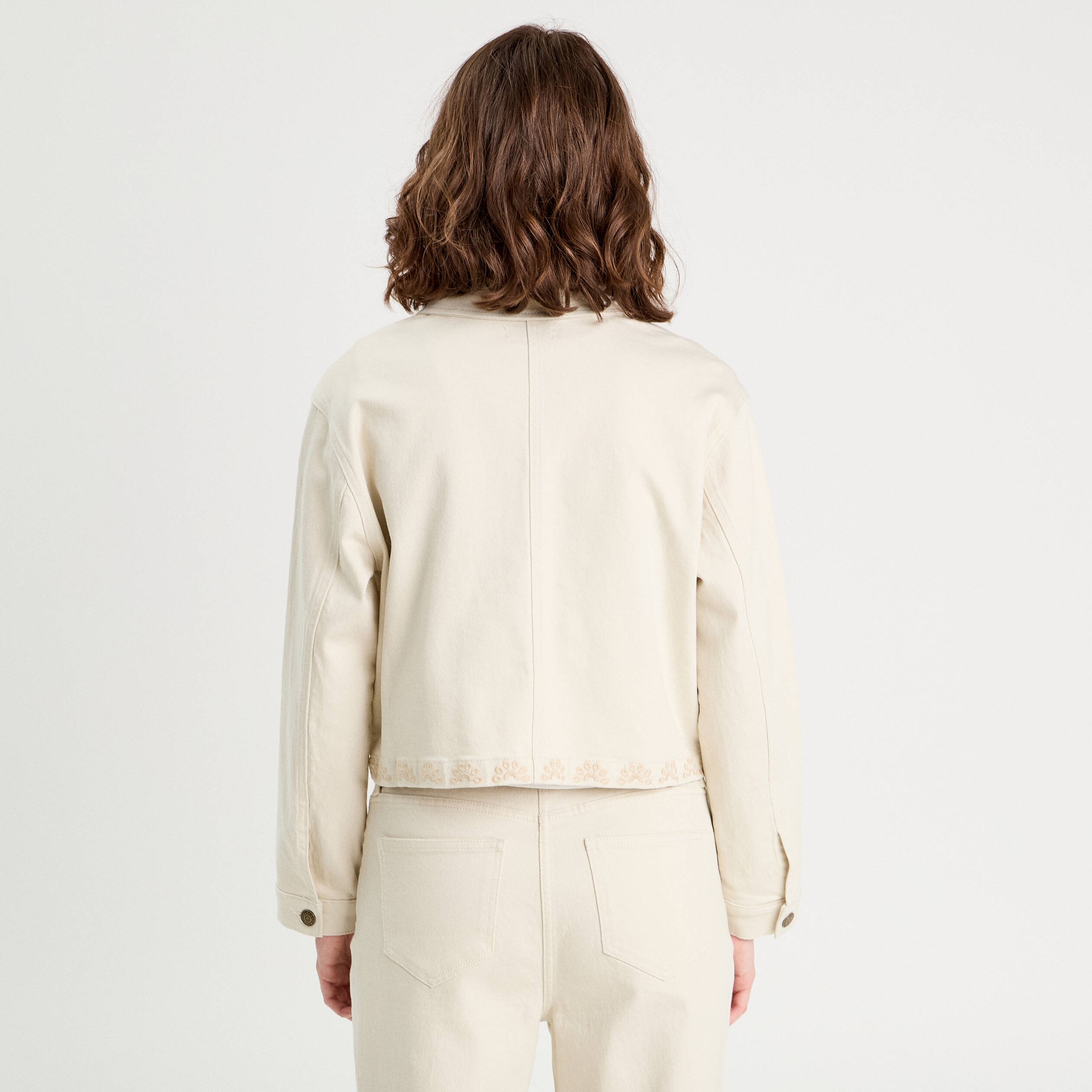 Veste brodée boutonnée ecru femme