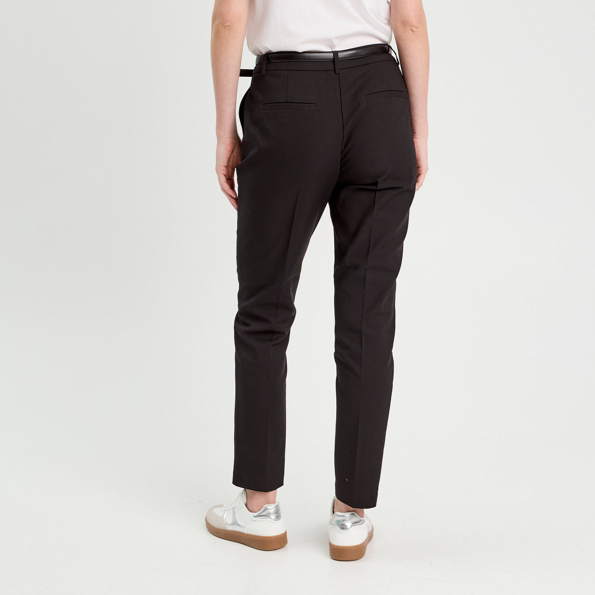 pantalon cigarette ceinture noir femme Pantalon cigarette ceinturé noir femme