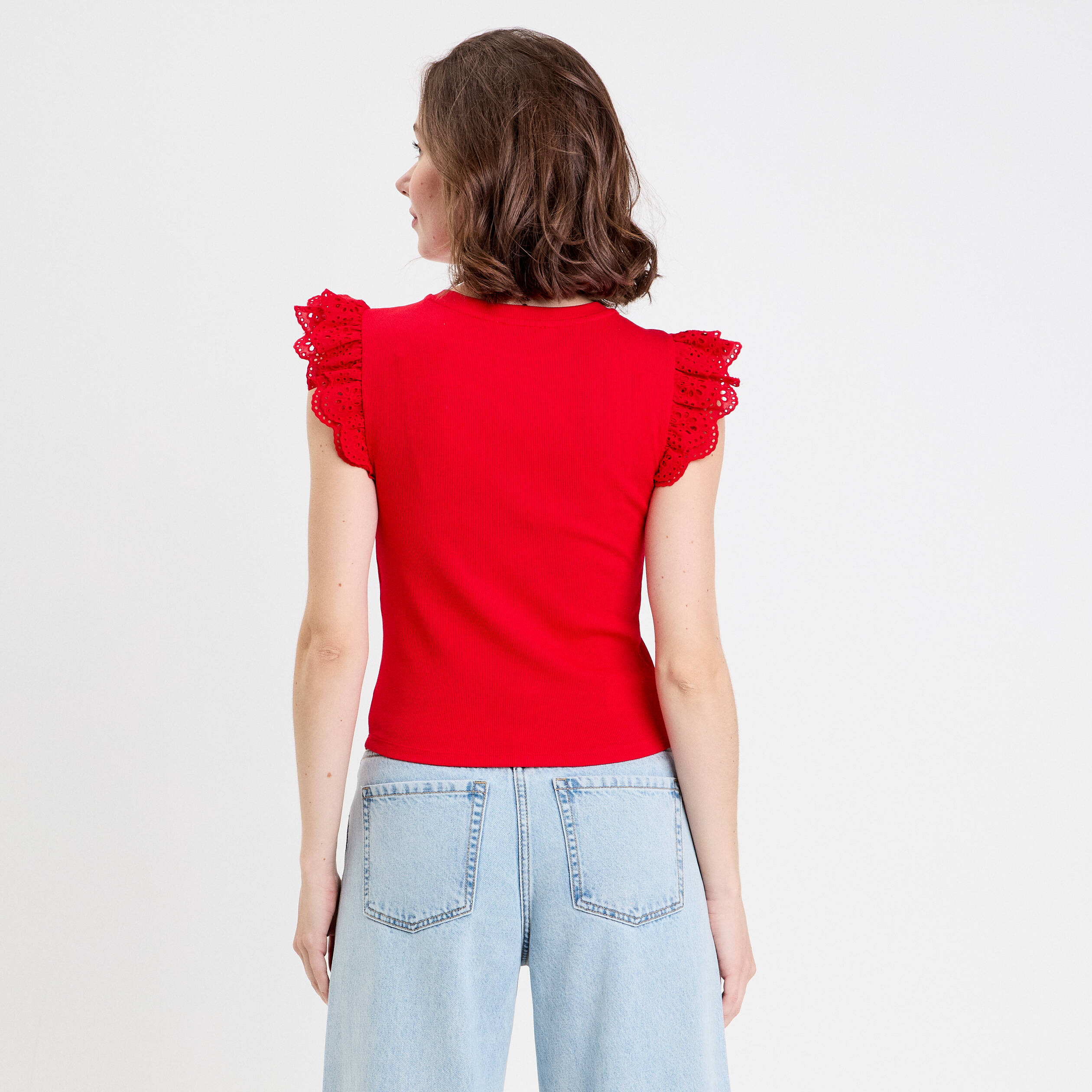 debardeur volants brodes rouge femme Débardeur volants brodés rouge femme
