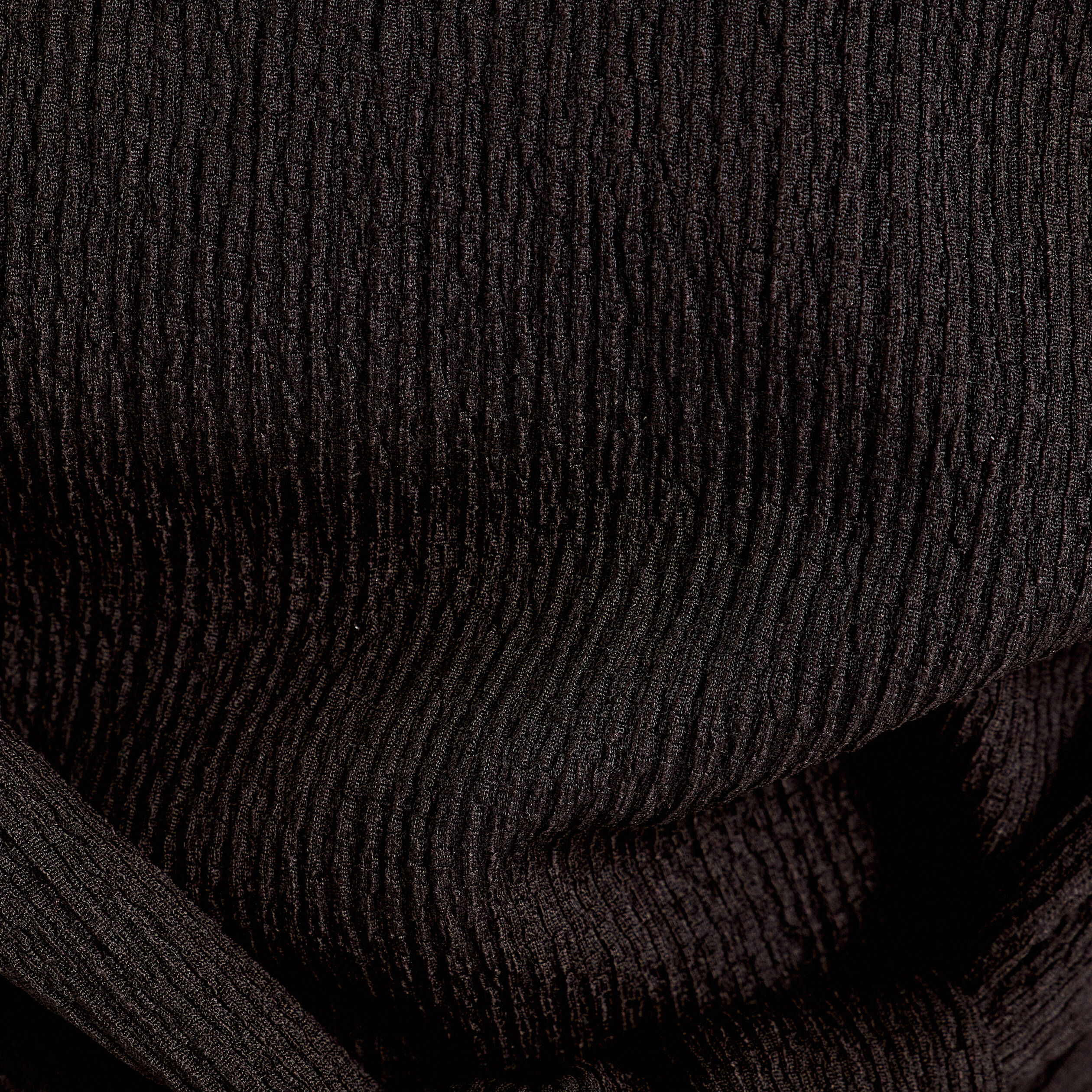 Robe &eacute;vas&eacute;e d&eacute;tail noeud noir femme
