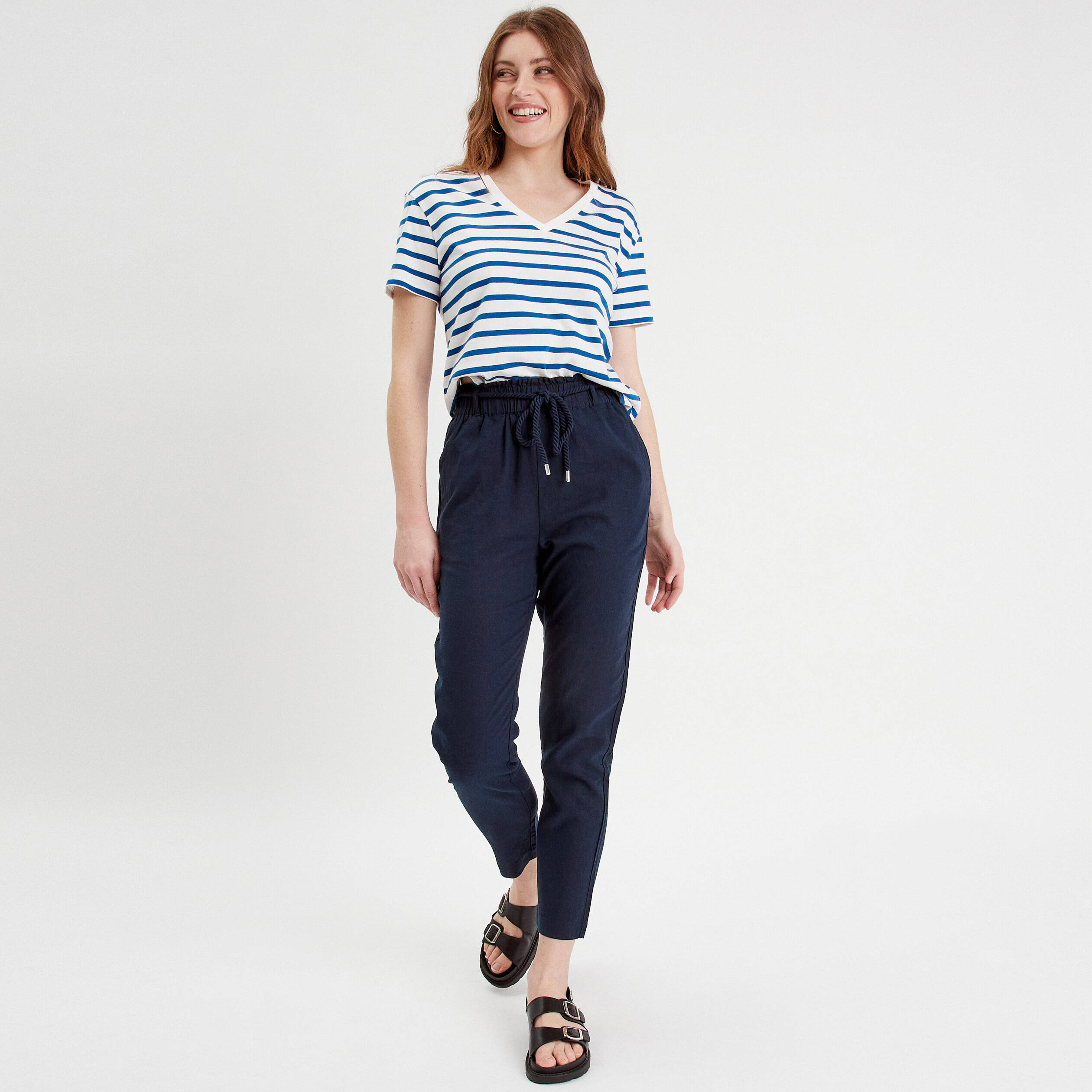 Pantalon droit fluide contenant du lin bleu marine femme