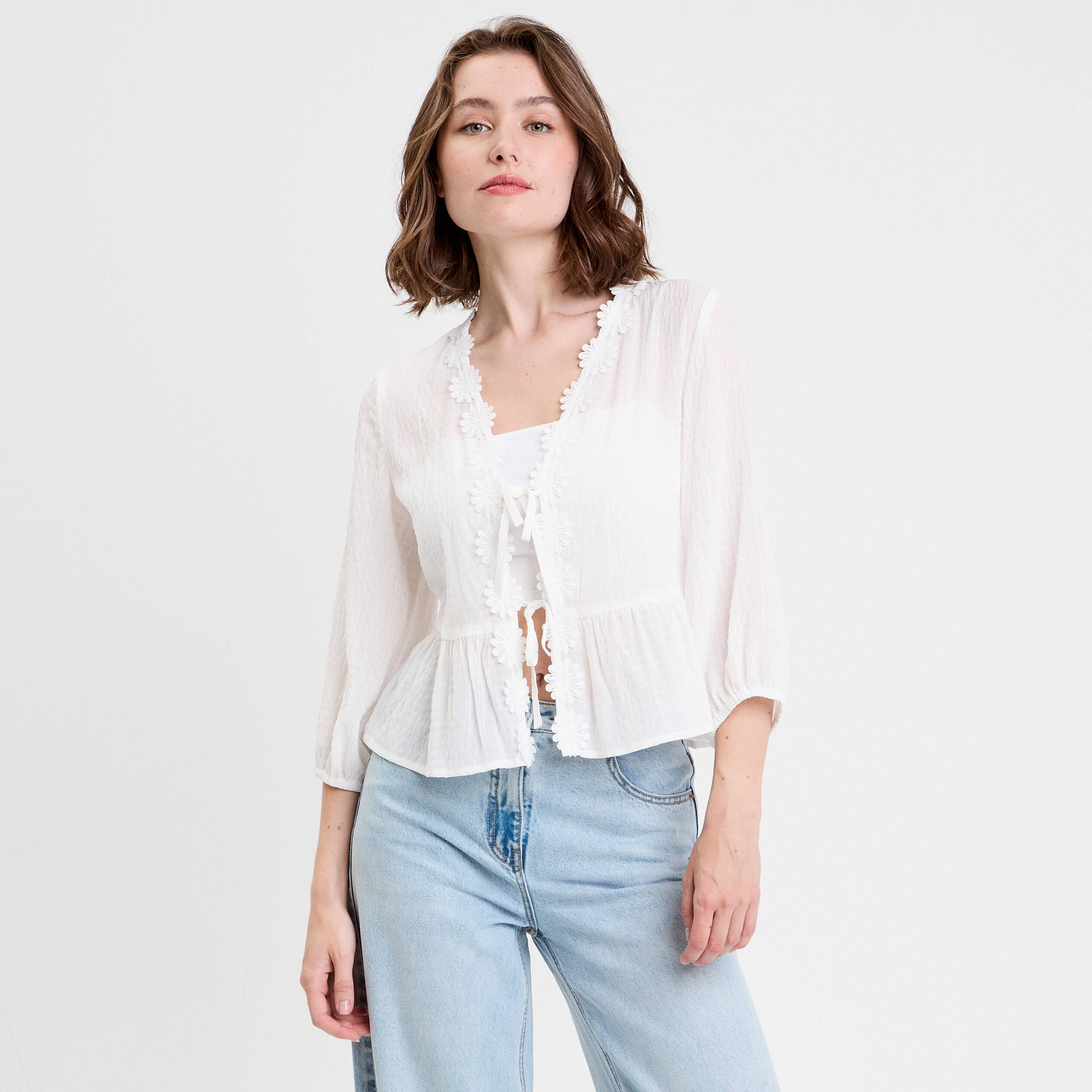 Blouse droite courte col v manches 3/4 blanc femme