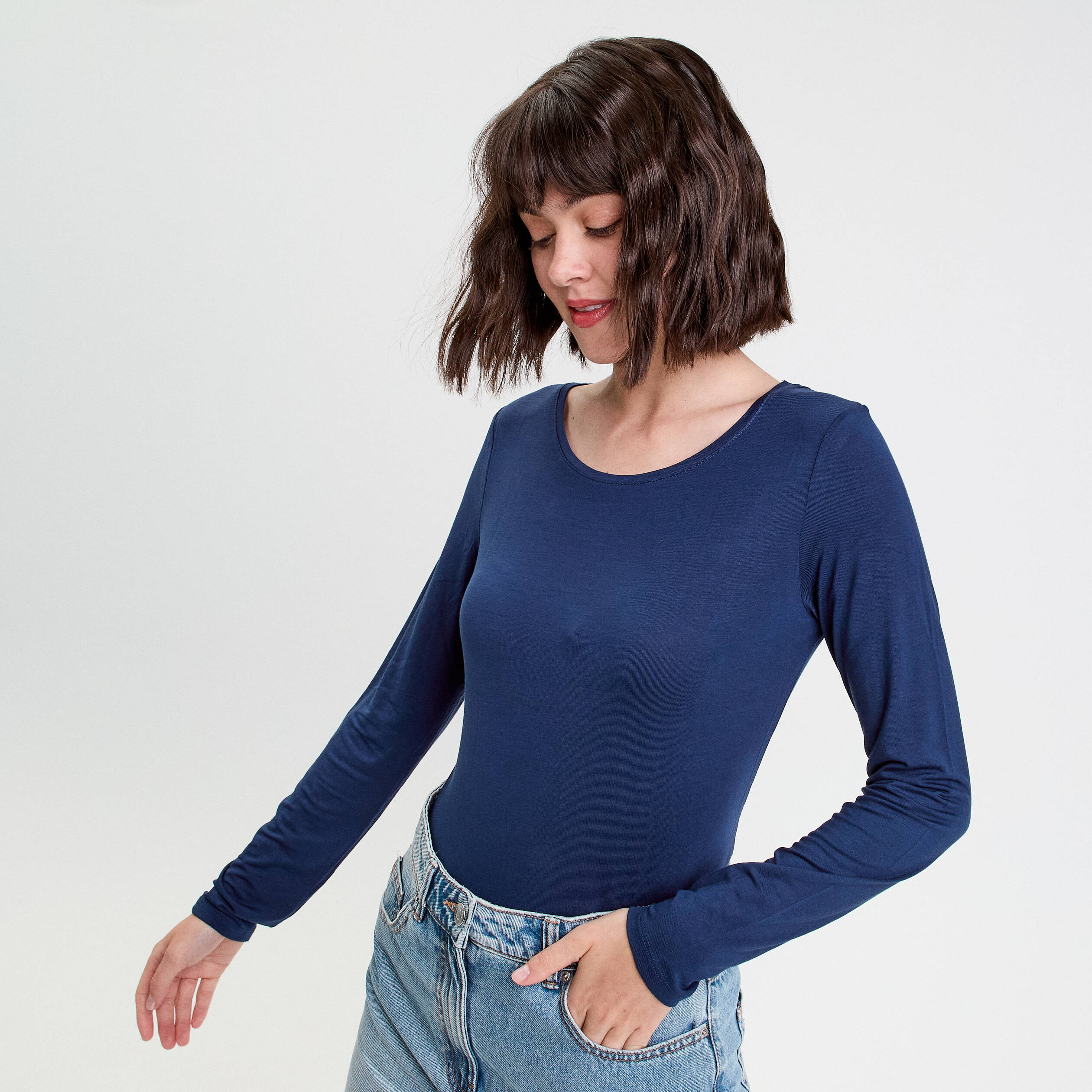 t shirt uni a manches longues bleu fonce femme T-shirt uni à manches longues bleu foncé femme