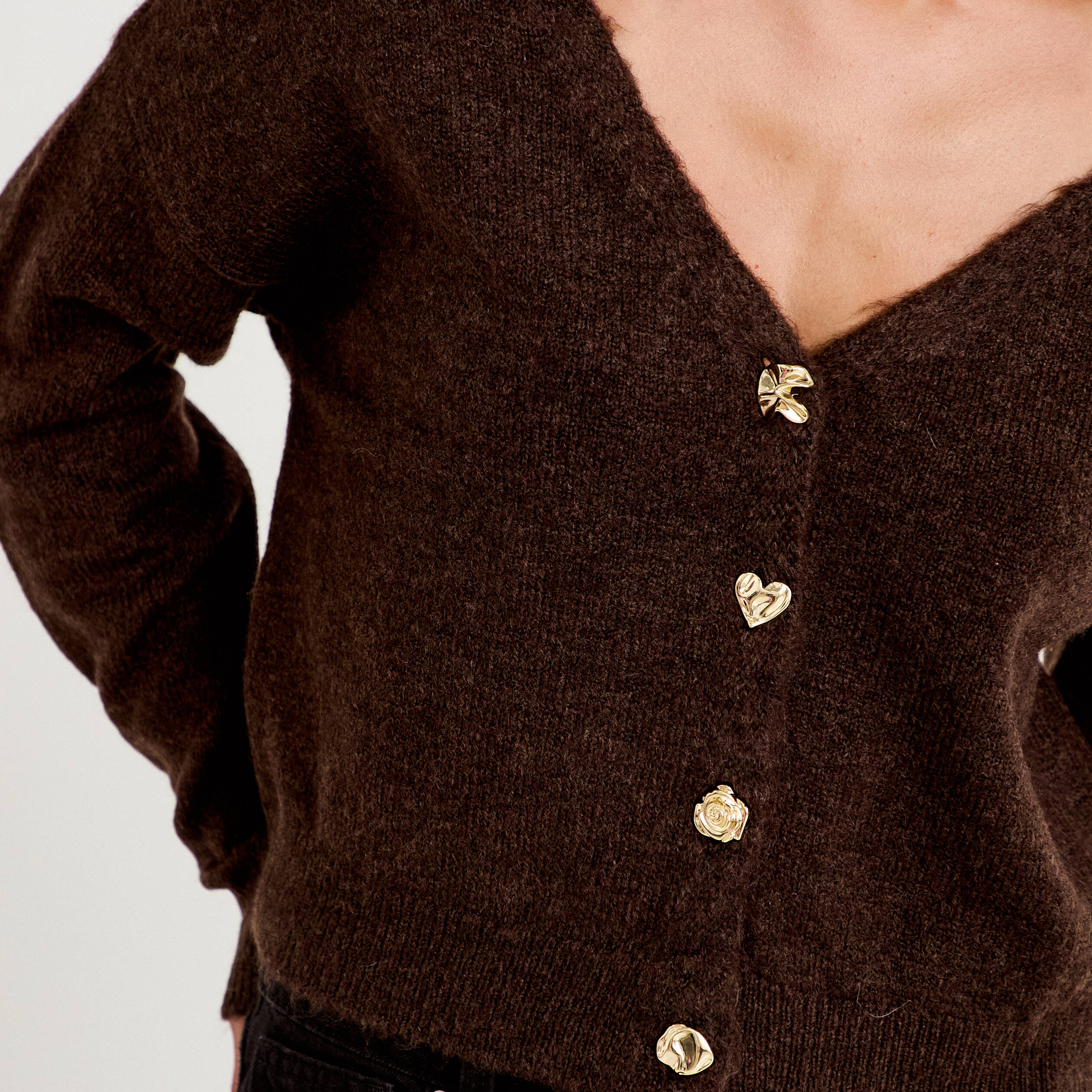 Gilet col v manches longues marron fonc&eacute; femme