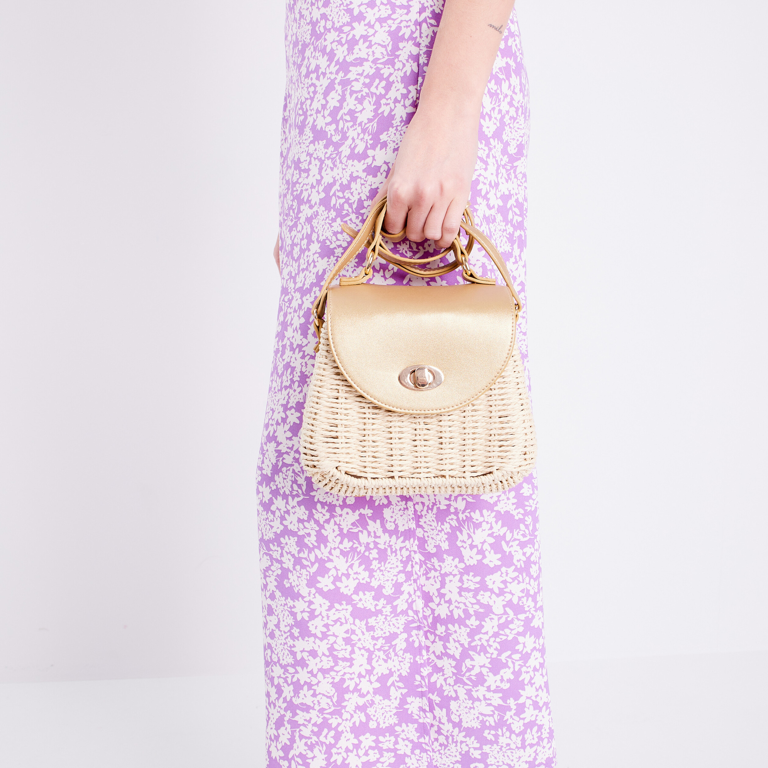 sac arrondi en paille couleur or femme Sac arrondi en paille couleur or femme
