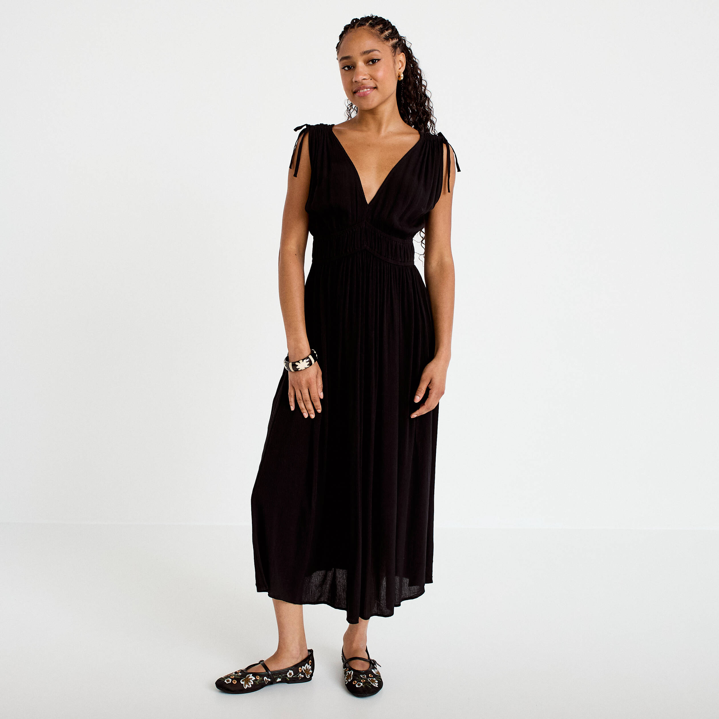 Robe midi &eacute;vas&eacute;e d&eacute;collet&eacute; sans manches noir femme