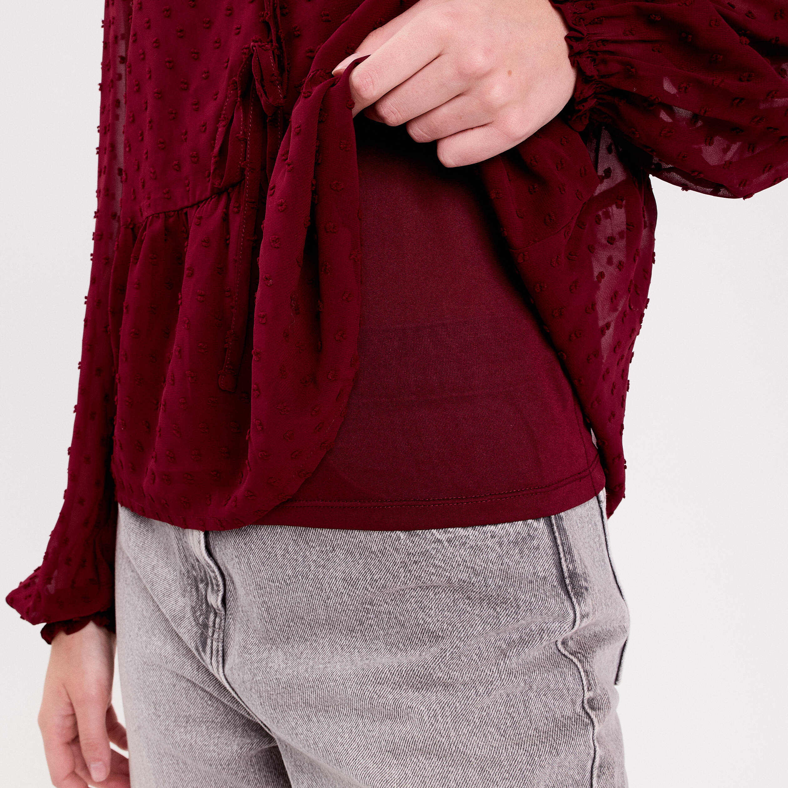 Blouse courte droite col v rouge fonc&eacute; femme