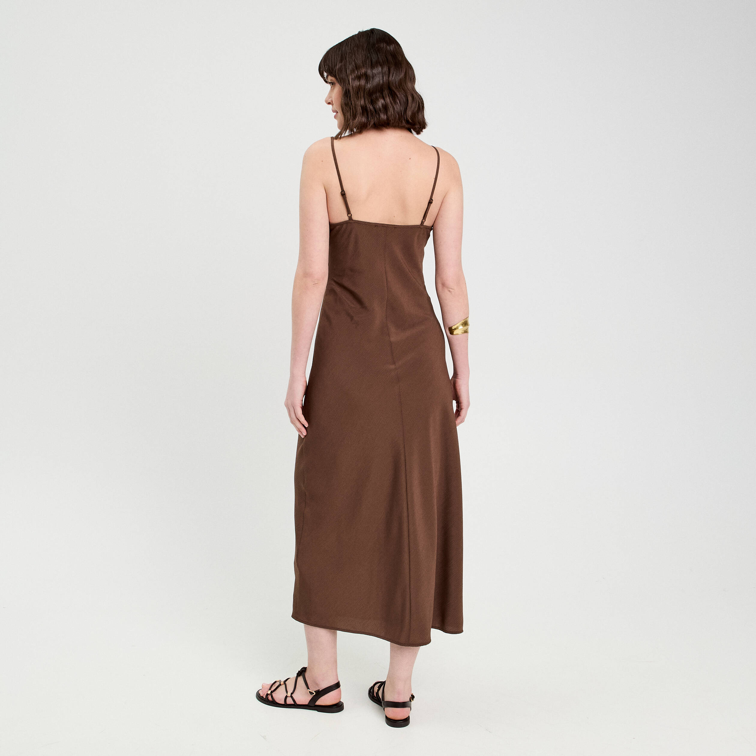 Robe longue ajust&eacute;e dentelle marron fonc&eacute; femme