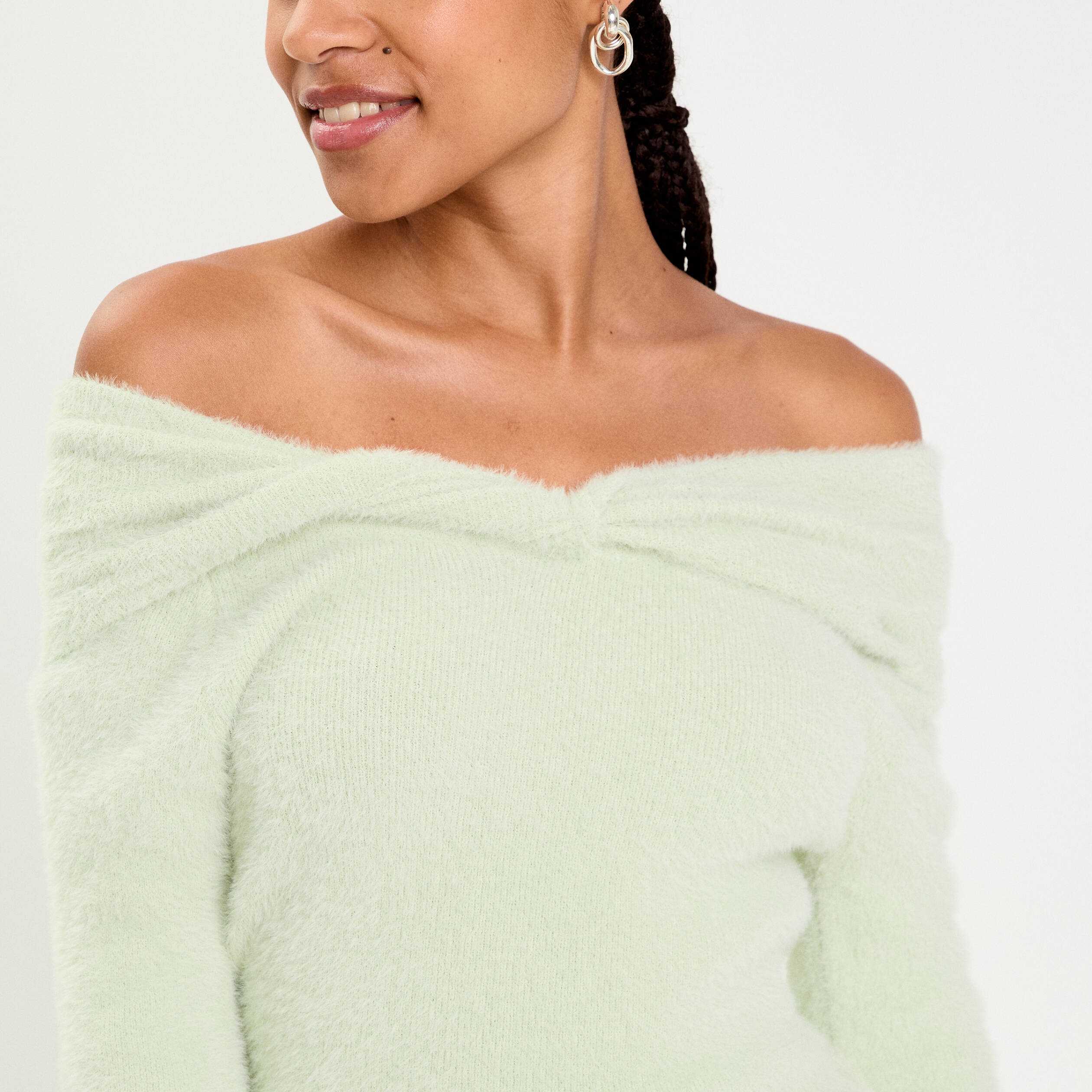 Pull ajust&eacute; col bardot manches longues vert pastel femme