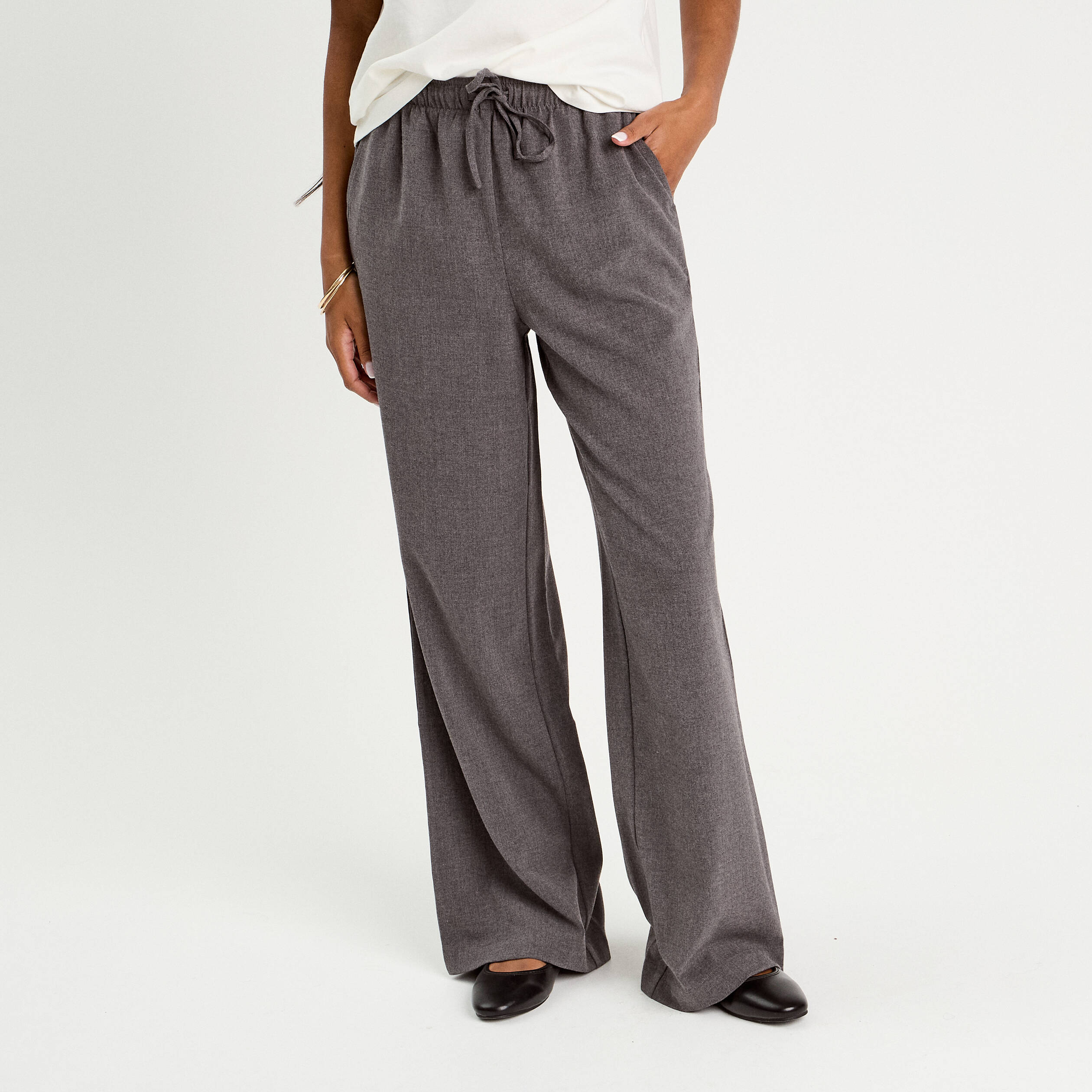 Pantalon large gris fonc&eacute; femme