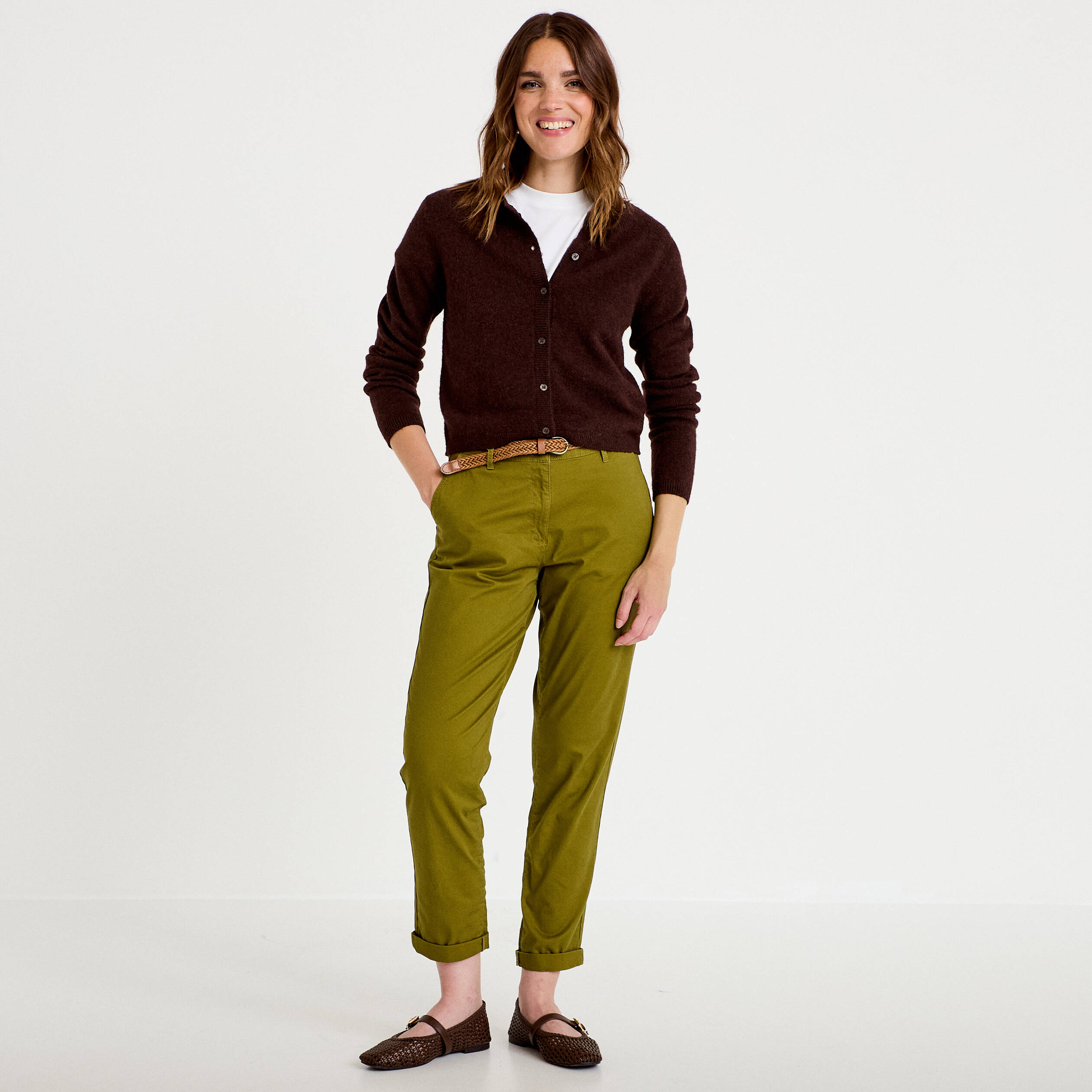 Pantalon chino 7/8&egrave;me vert kaki femme