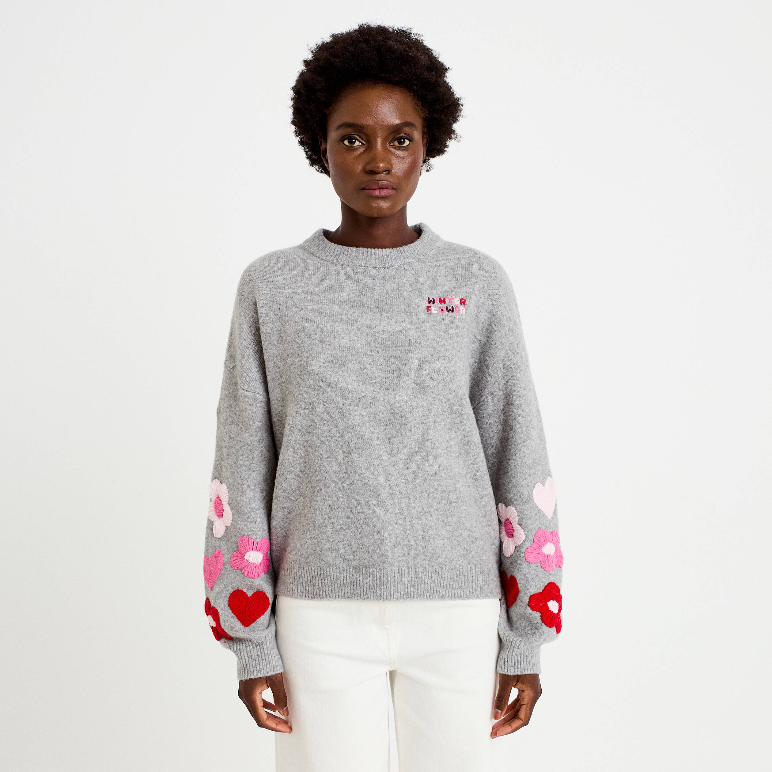 Pull oversize broderie col rond gris clair femme