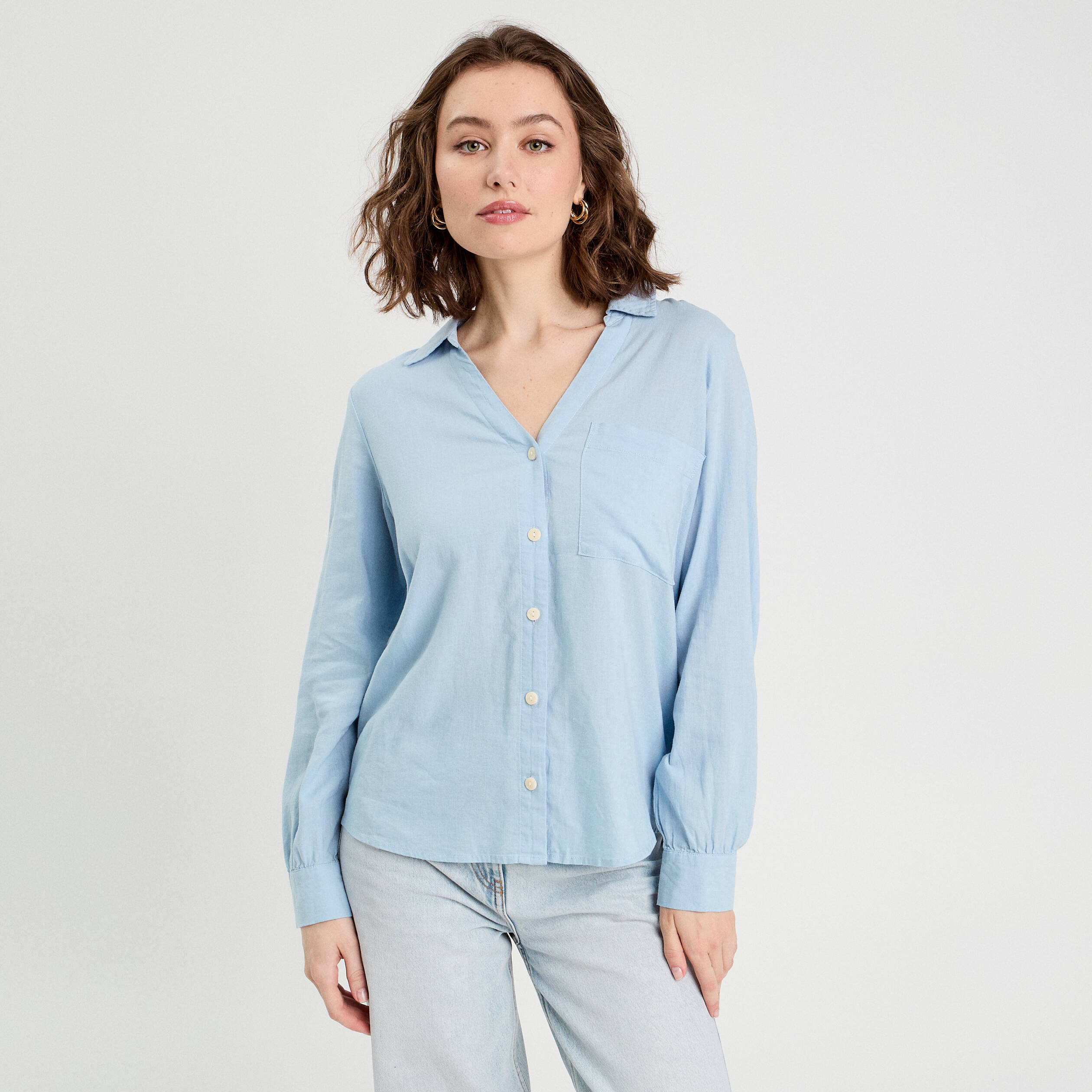 Chemise manches longues contenant du lin bleu pastel femme