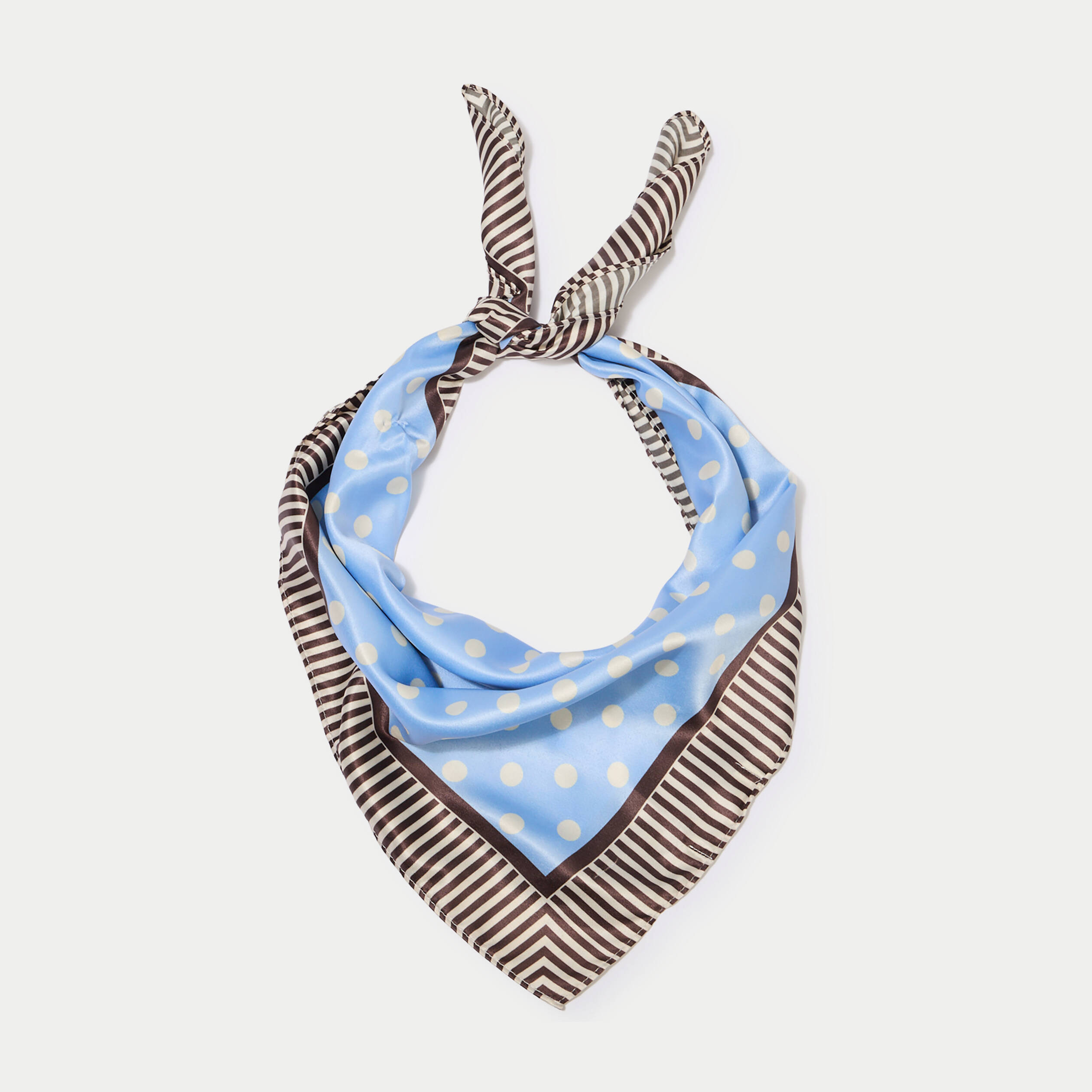 Foulard satin&eacute; soyeux bleu ciel femme