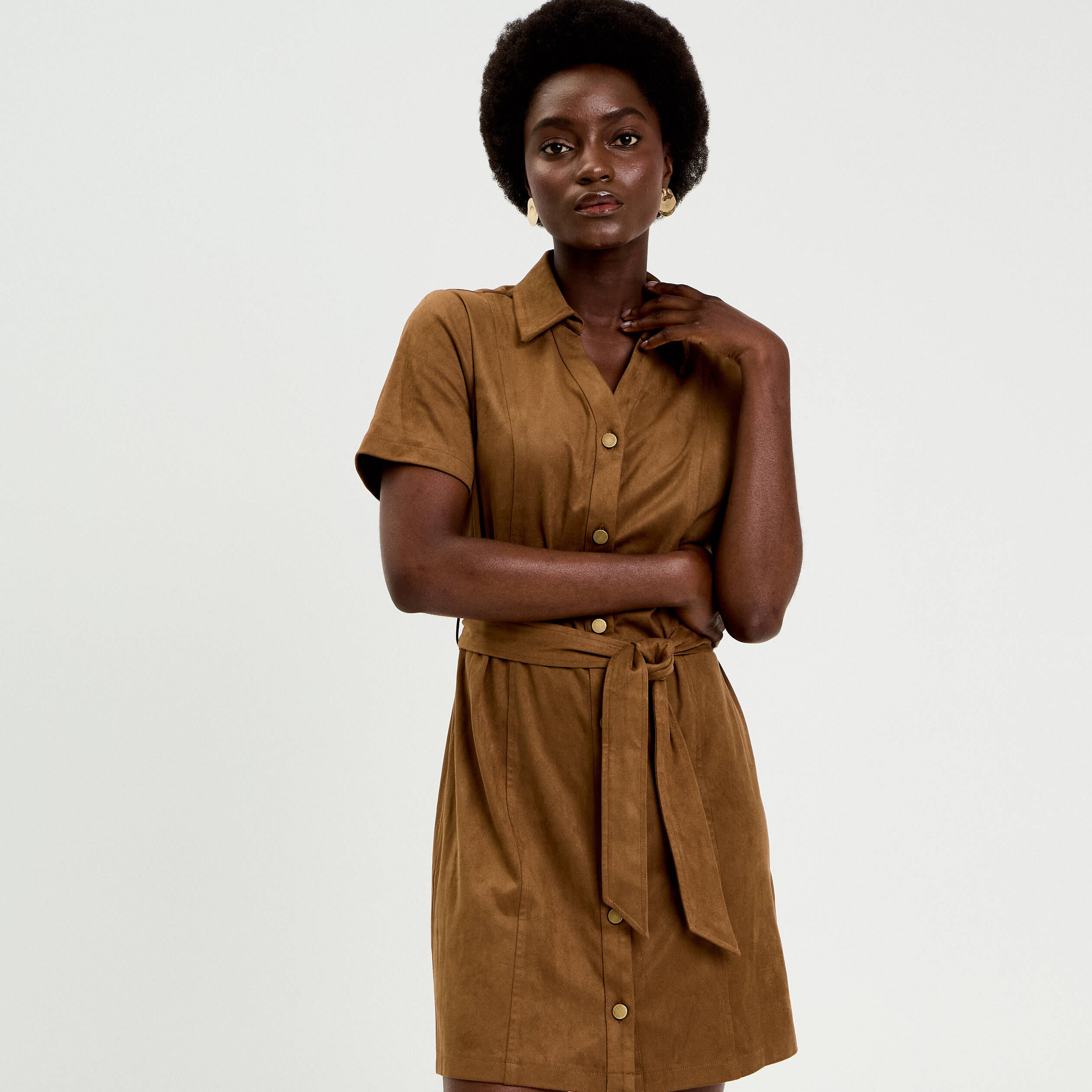 Robe boutonn&eacute;e aspect daim marron fonc&eacute; femme