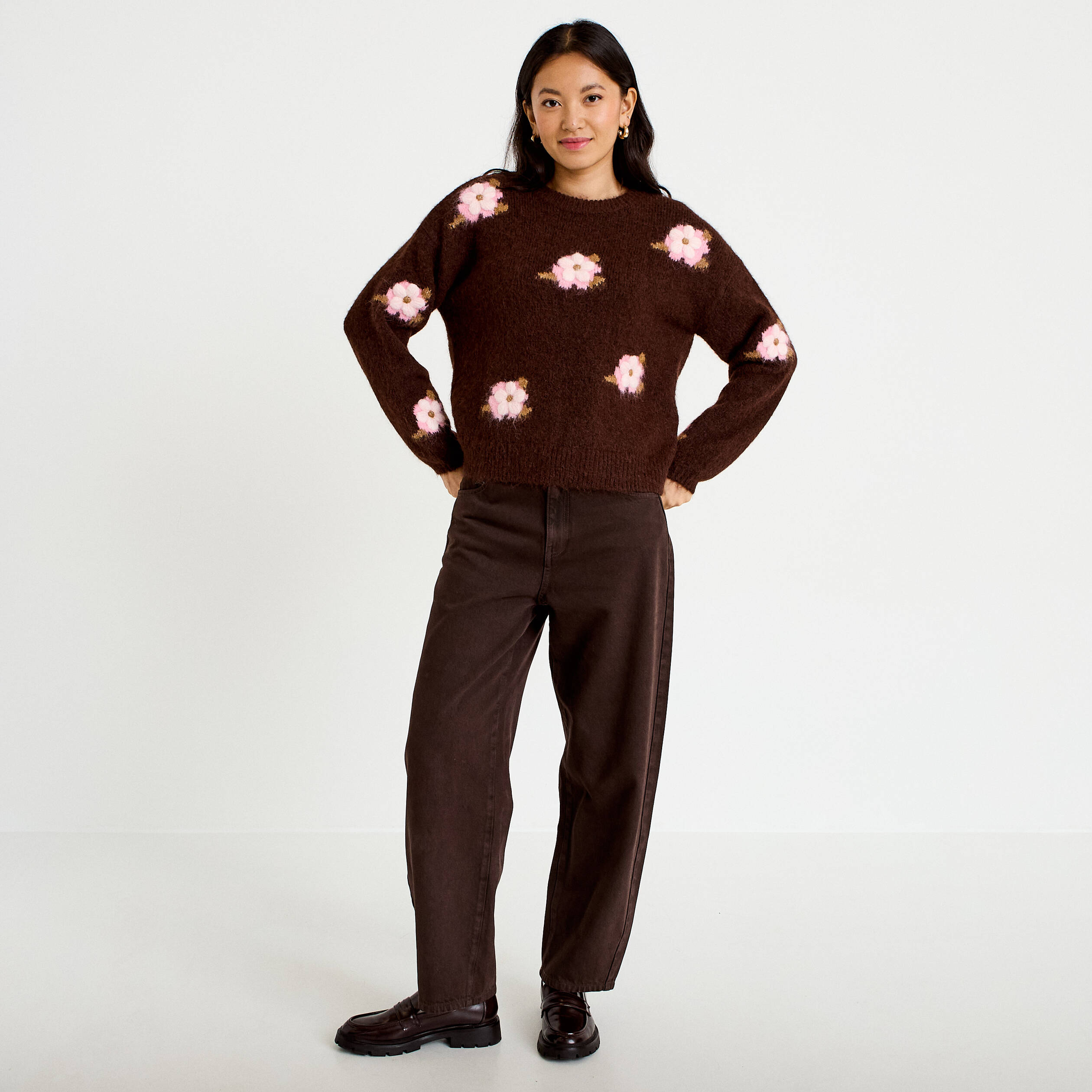 Pull ample col rond manches longues marron fonc&eacute; femme