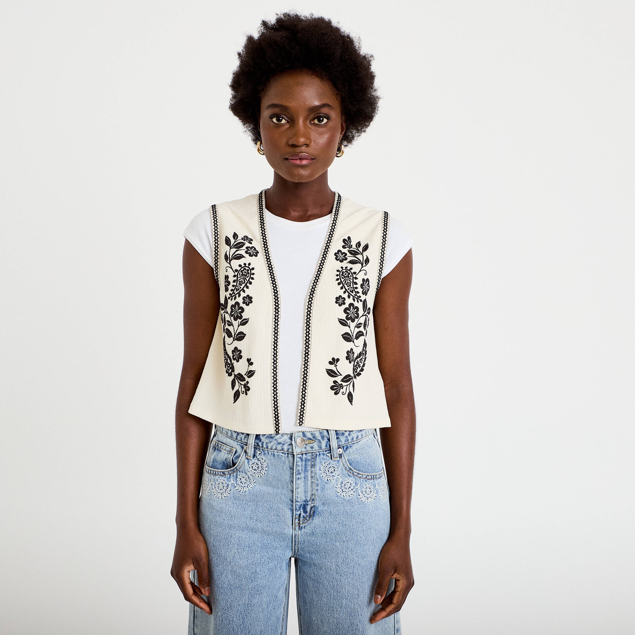 Gilet droit court sans manches ecru femme