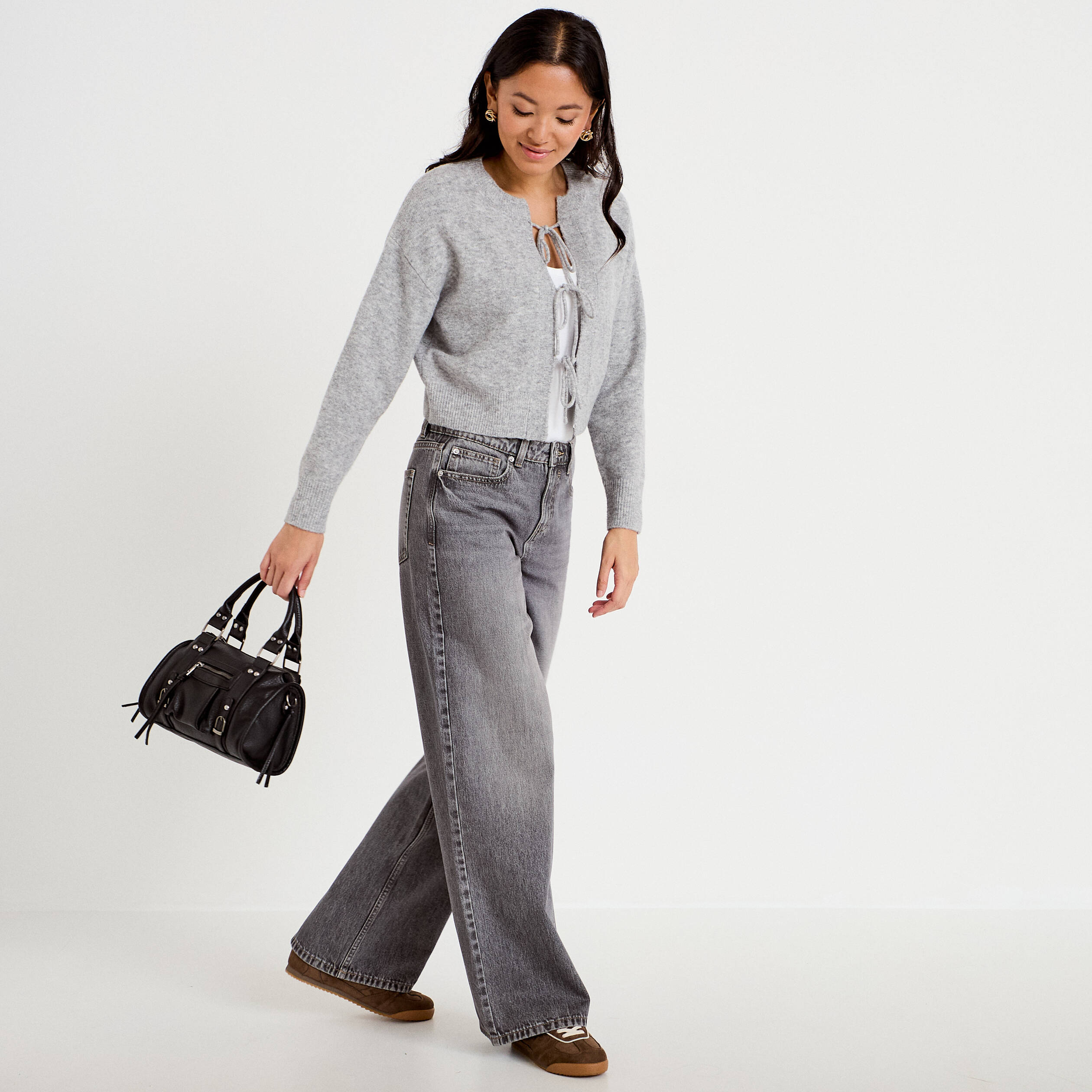 Gilet court nou&eacute; gris clair femme