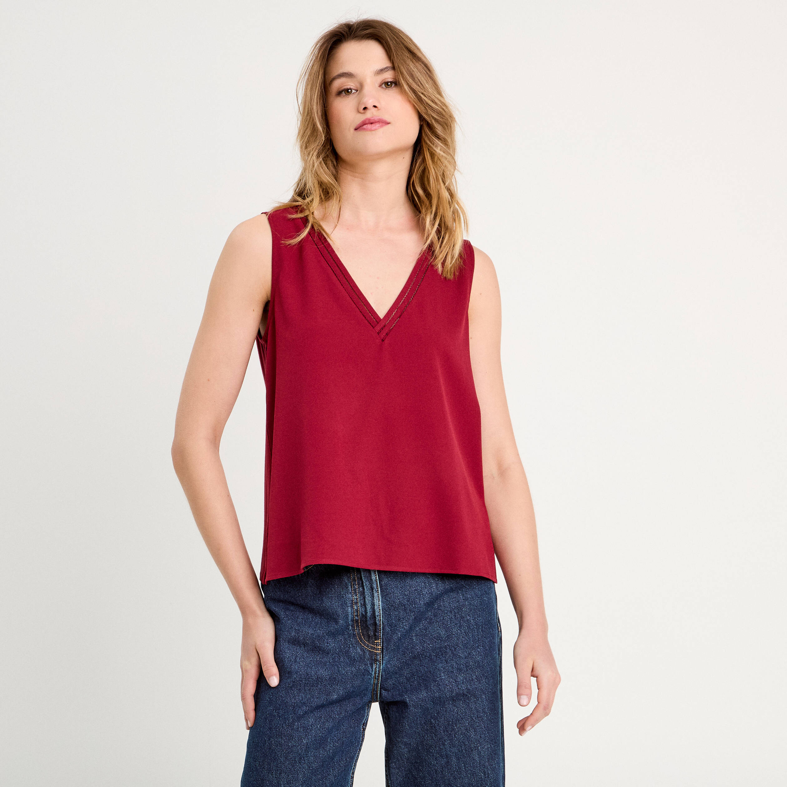 debardeur sans manches rouge fonce femme Débardeur sans manches rouge foncé femme
