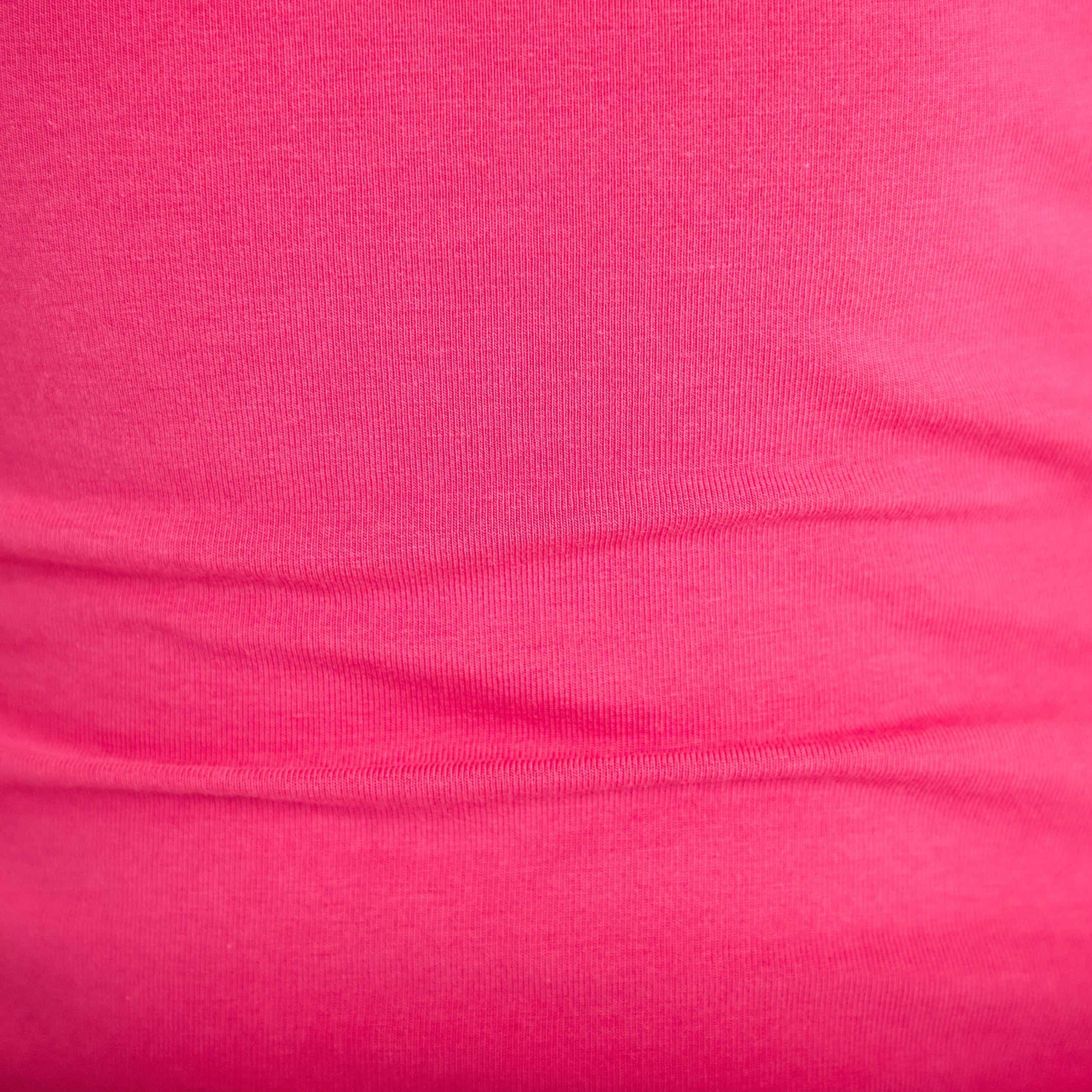T-shirt ajust&eacute; court col rond rose fushia femme