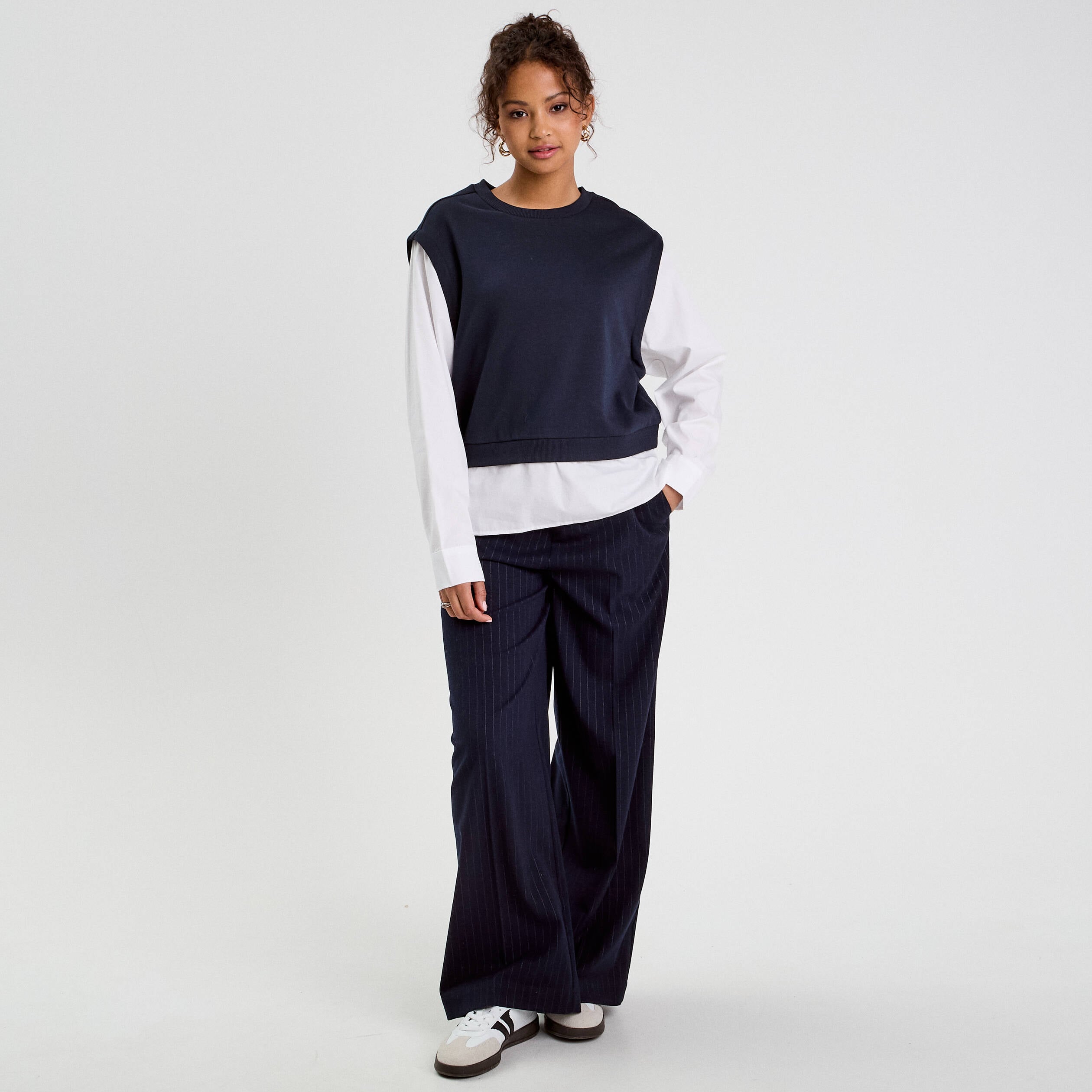 Sweat manches longues bleu marine femme