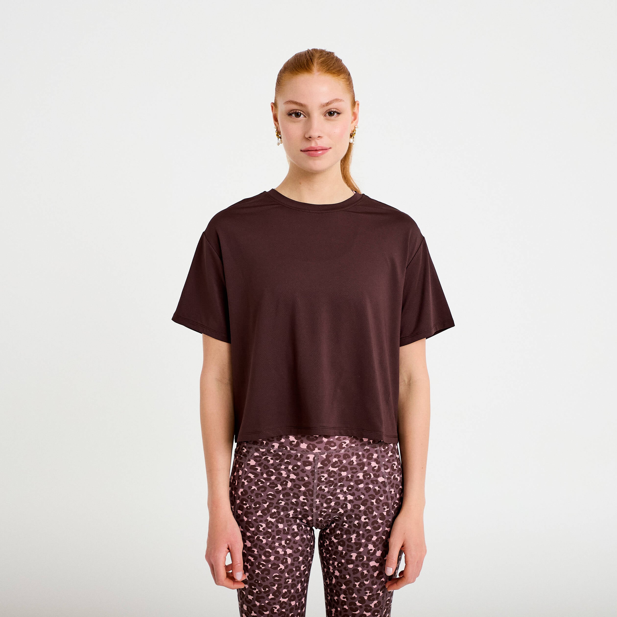 T-shirt manches courtes activewear marron fonc&eacute; femme