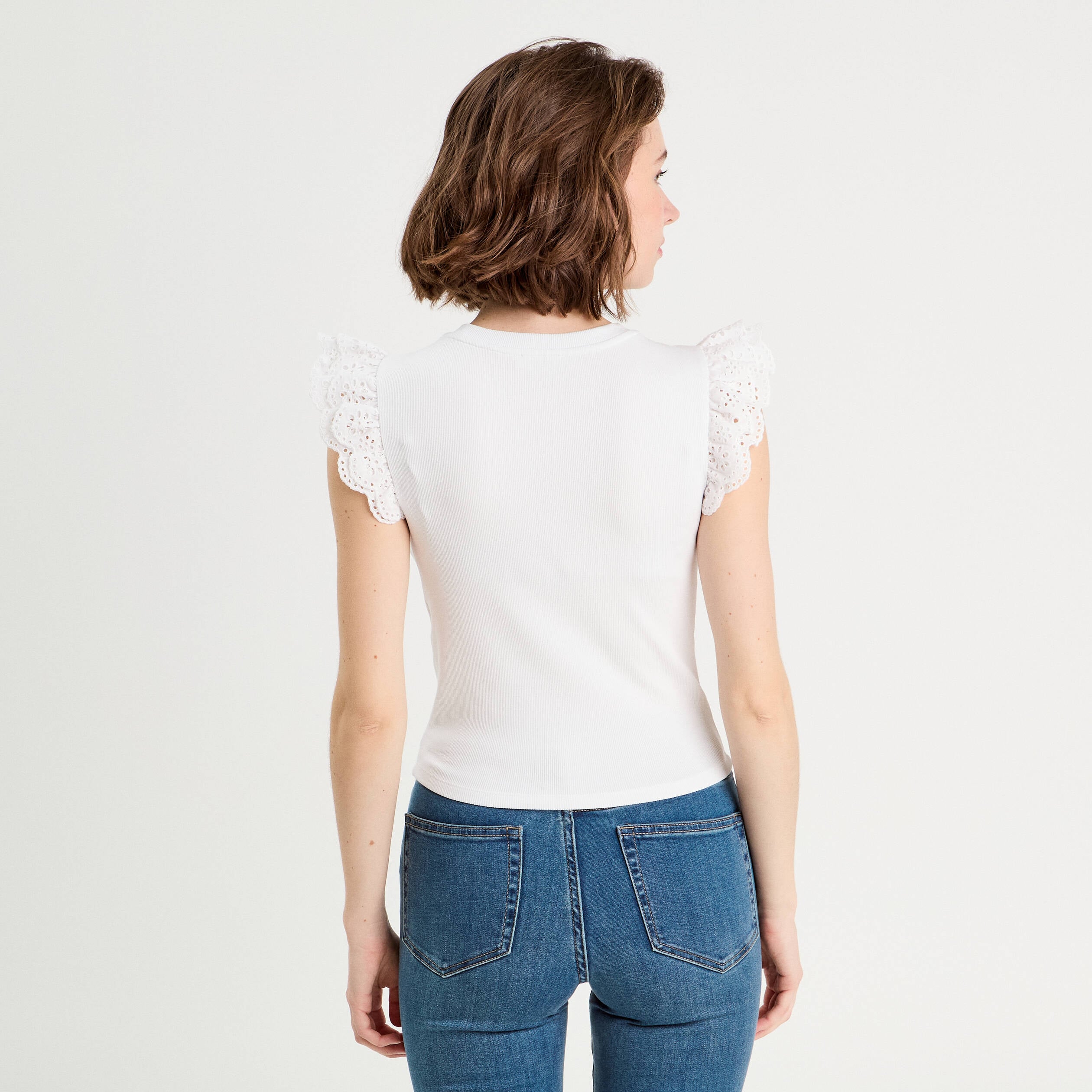 D&eacute;bardeur volants brod&eacute;s blanc femme