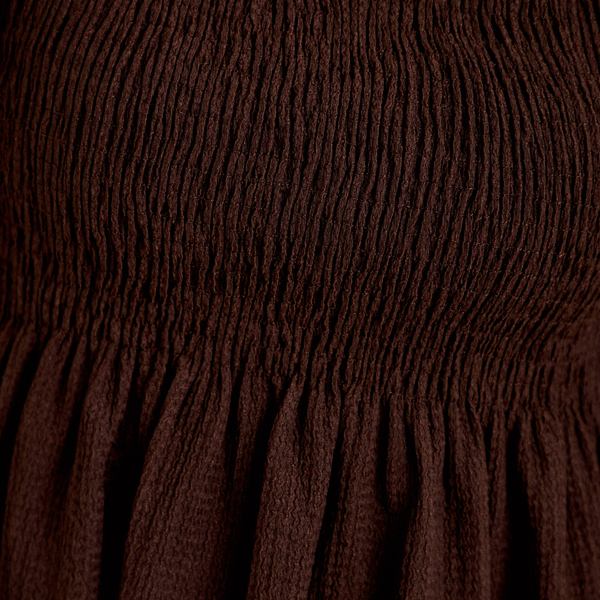 Blouse droite manches longues pliss&eacute;e marron fonc&eacute; femme