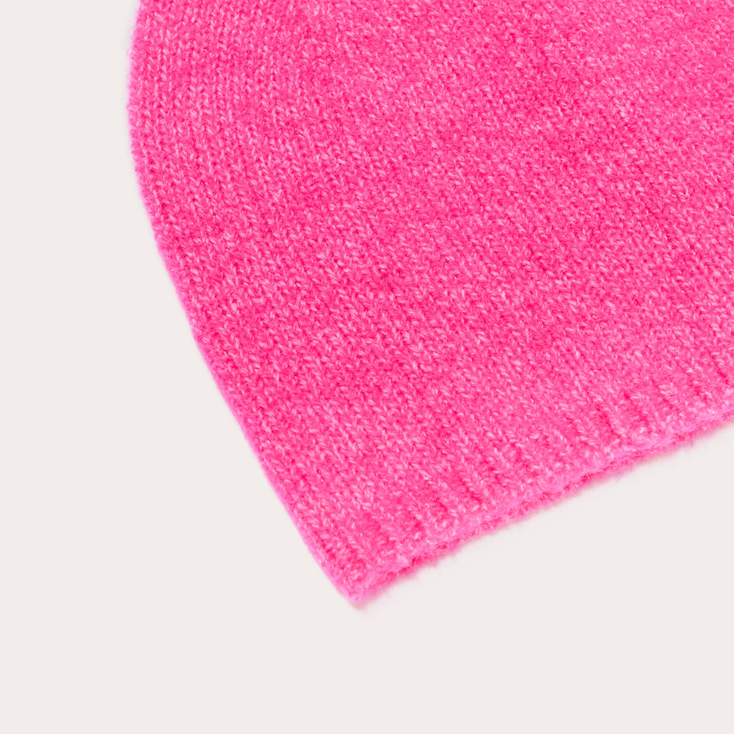 Ensemble bonnet et &eacute;charpe pr&ecirc;t &agrave; offrir rose fushia femme
