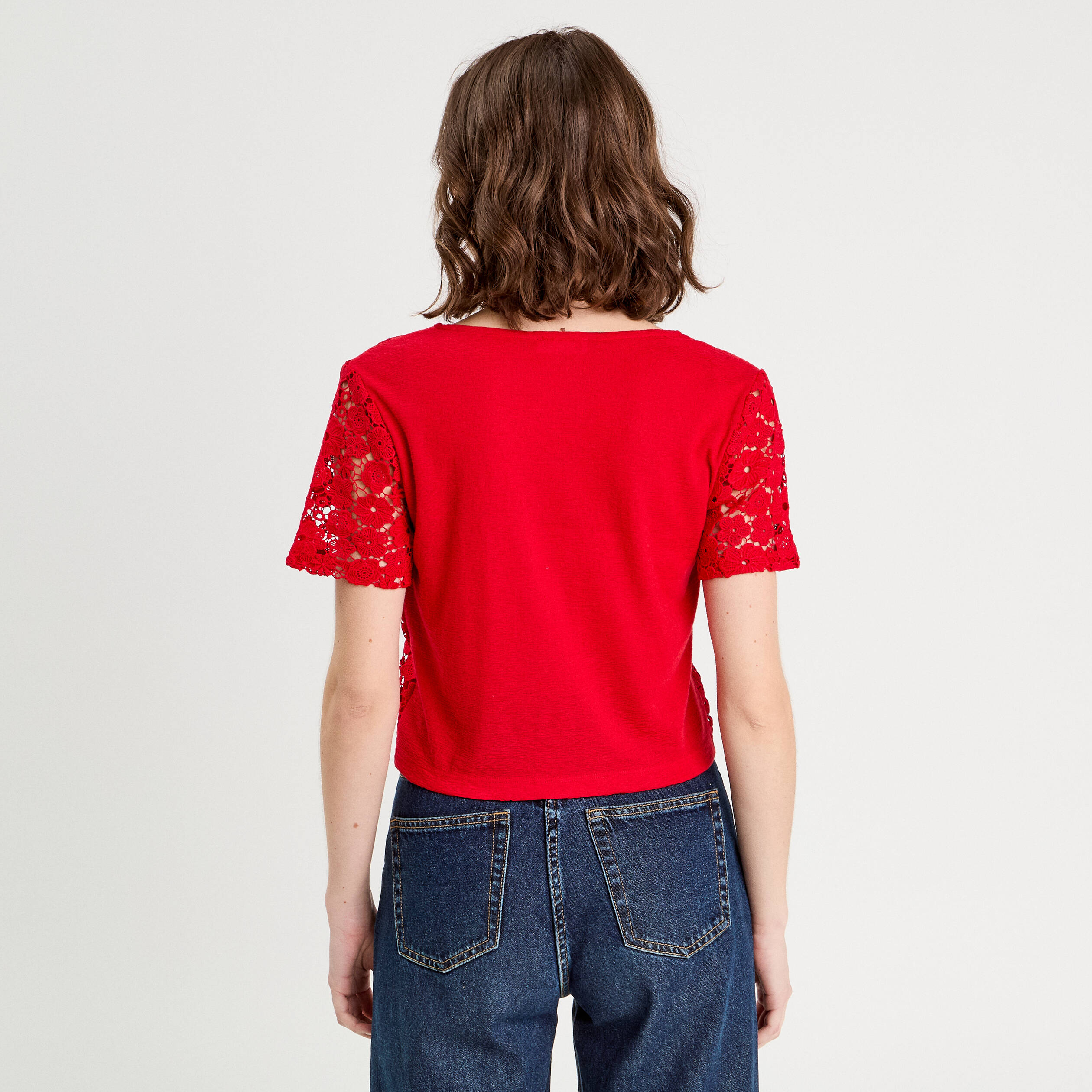 T-shirt nou&eacute; dentelle guipure rouge femme
