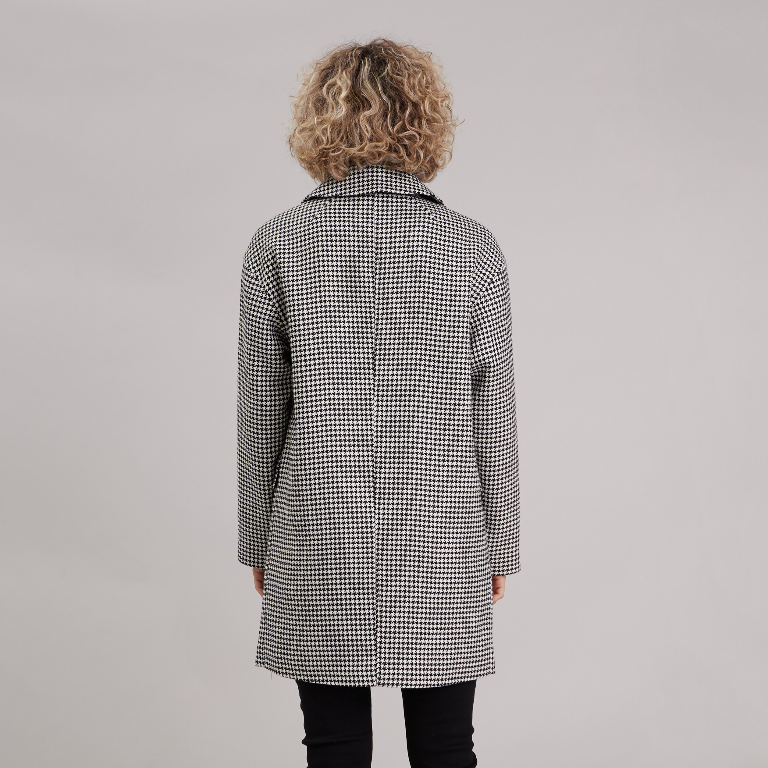 Manteau droit boutonné blanc femme