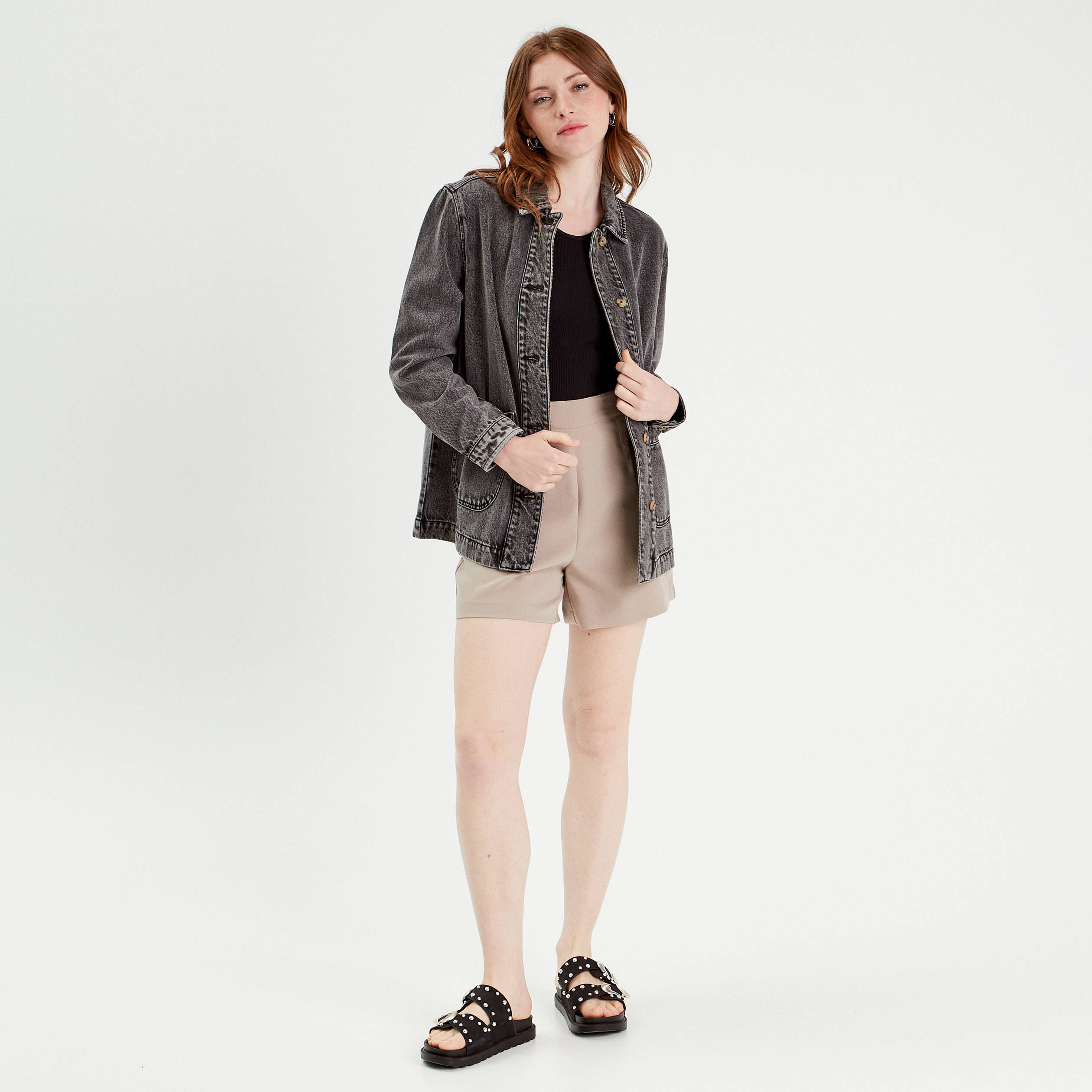 short ajuste beige femme Short ajusté beige femme