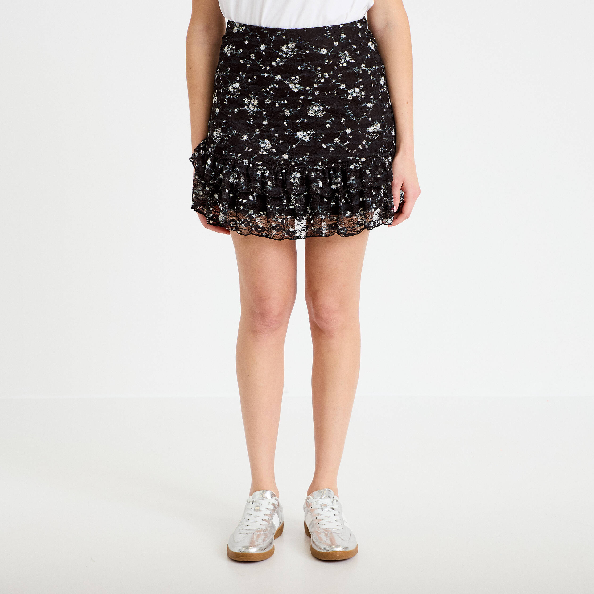 Jupe patineuse courte en dentelle noir femme