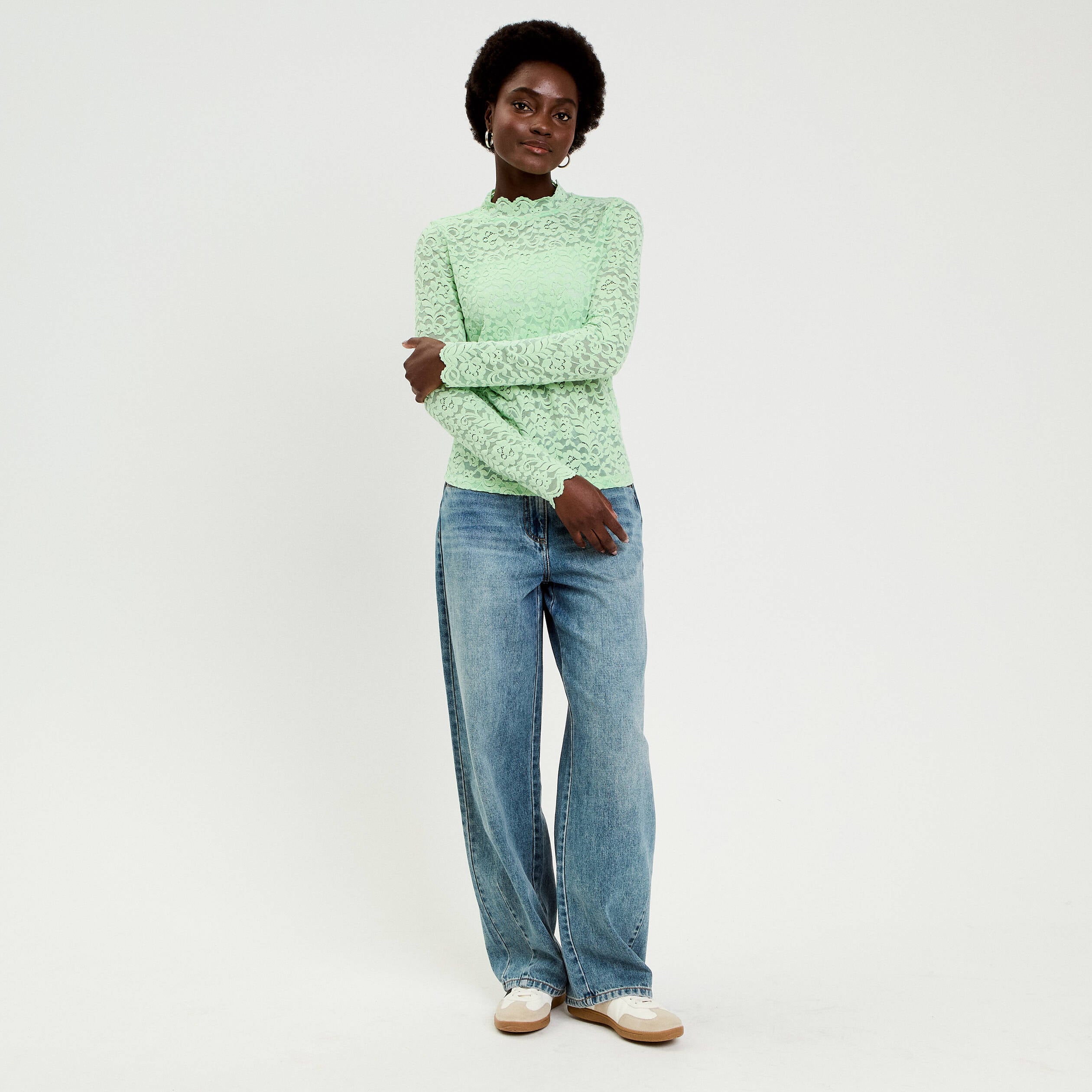 T-shirt dentelle manches longues vert pastel femme