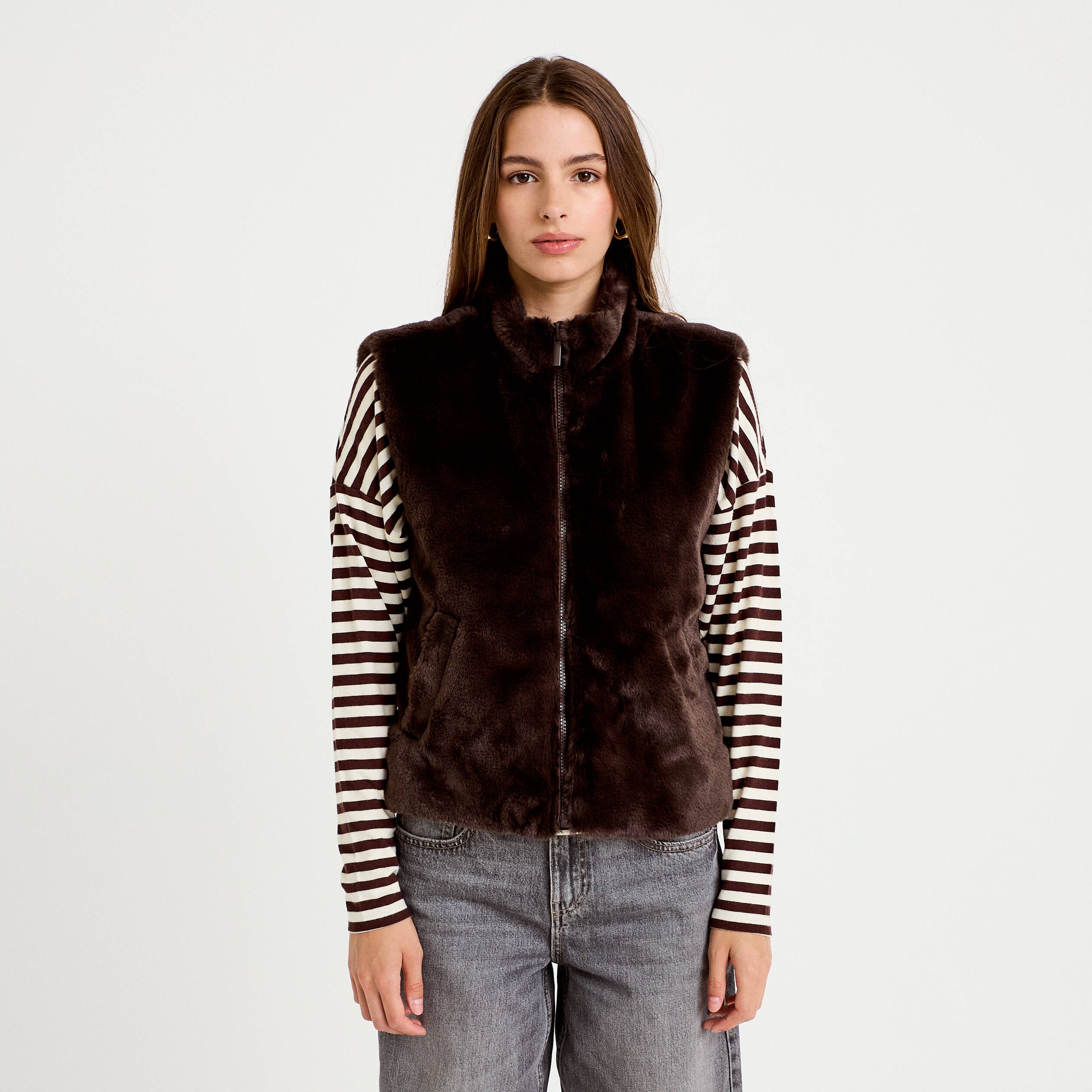 Veste r&eacute;versible sans manches marron fonc&eacute; femme
