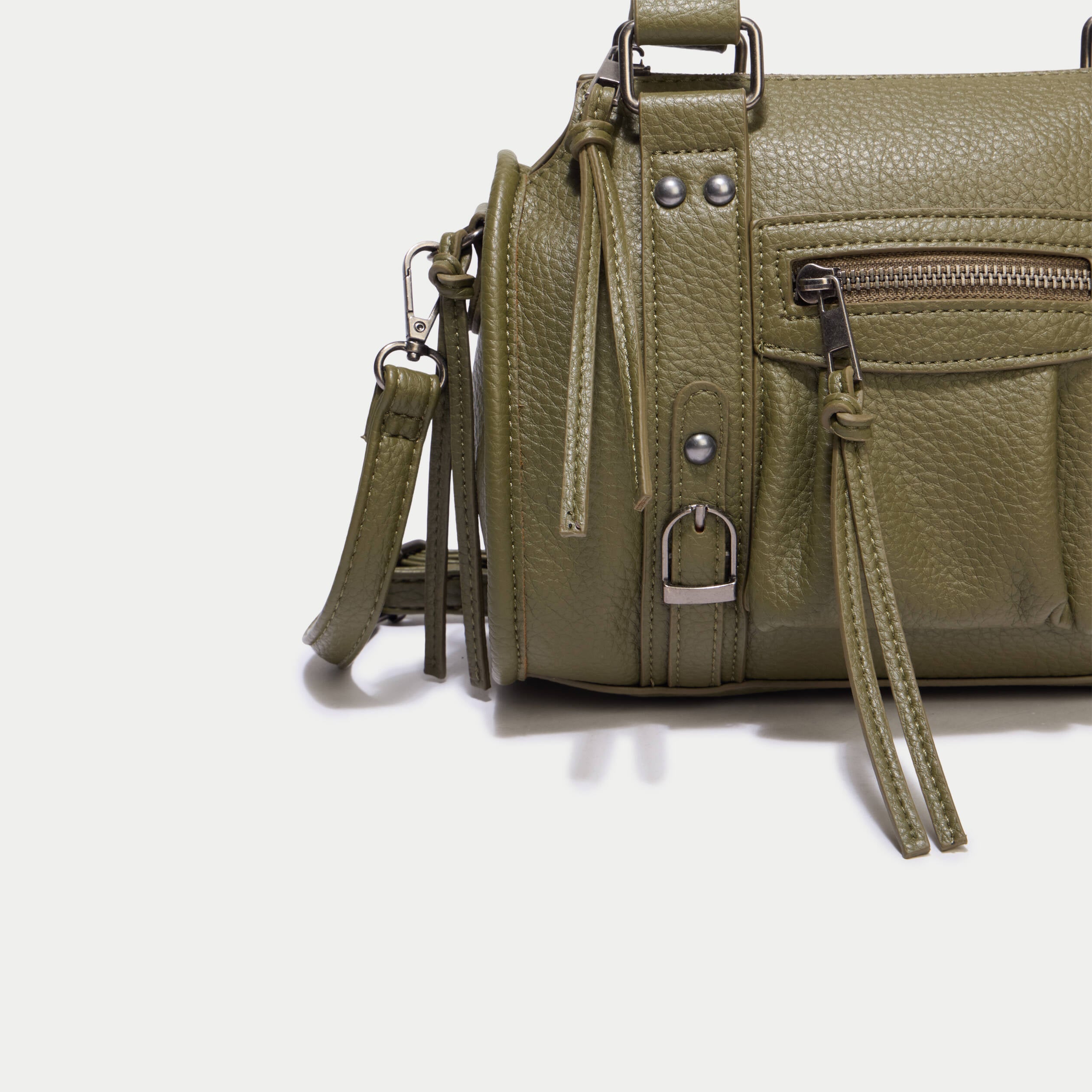 Sac port&eacute; main vert kaki femme