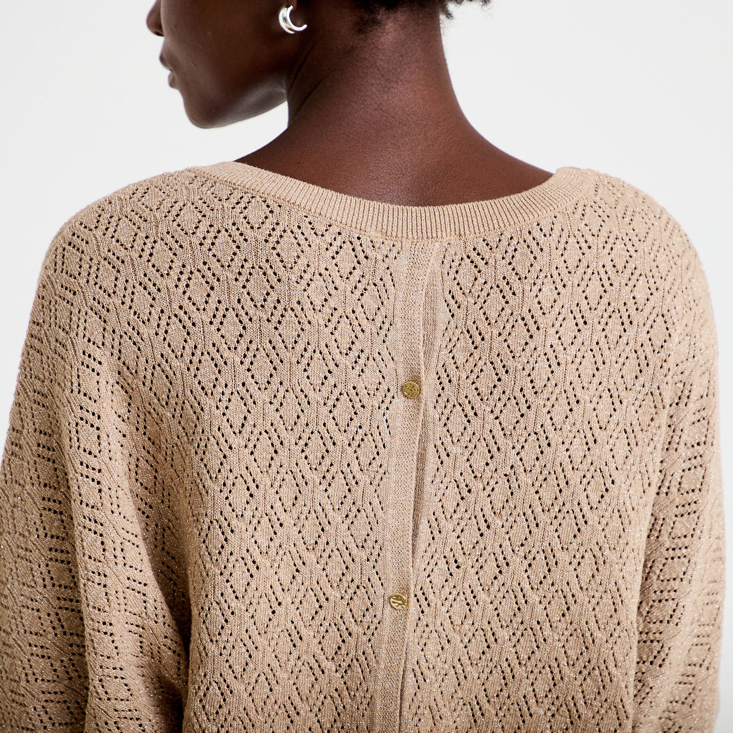 Pull ajour&eacute; col v manches courtes beige femme